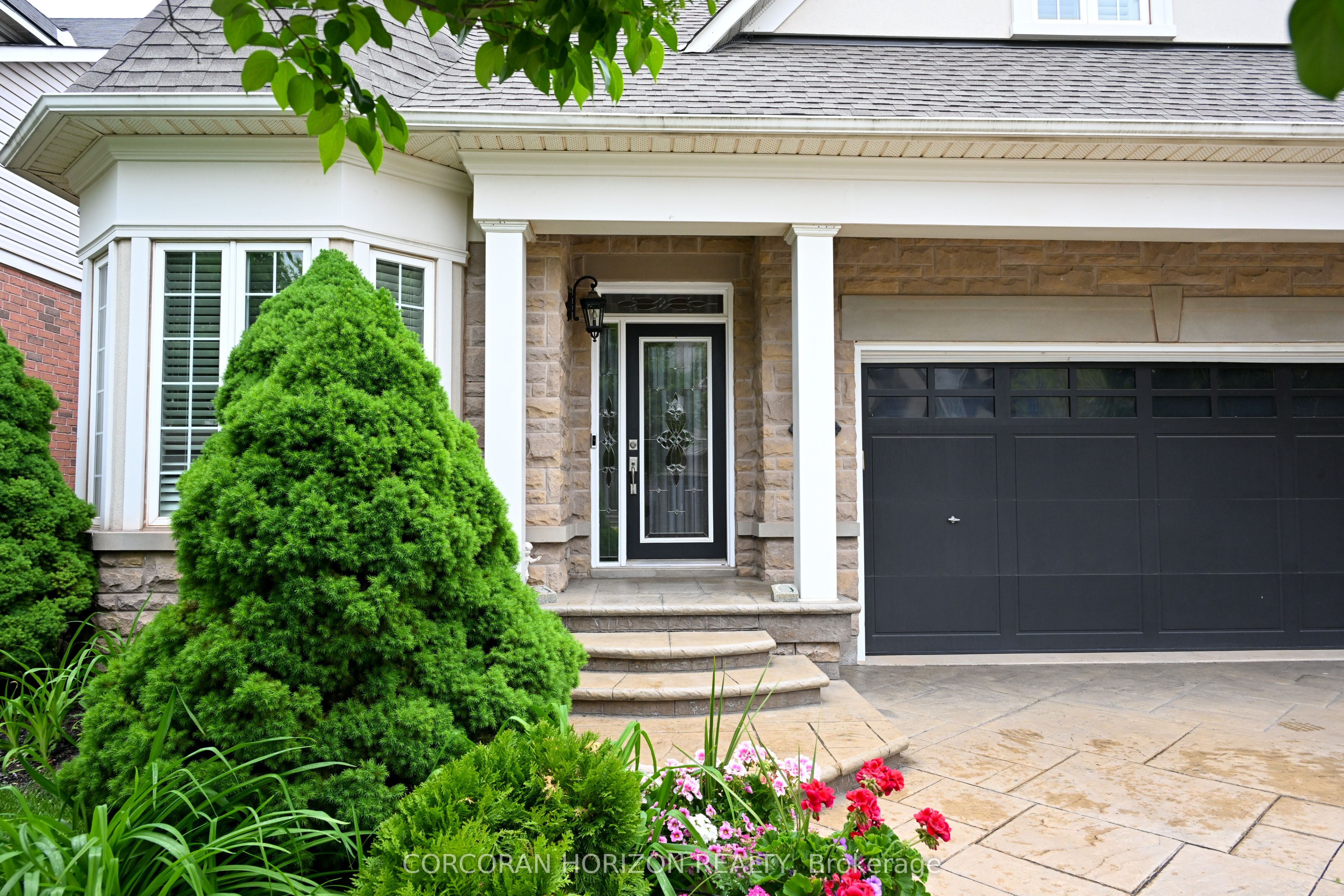 3269 Stocksbridge Avenue, Oakville, ON L6M 0E3 photo 2