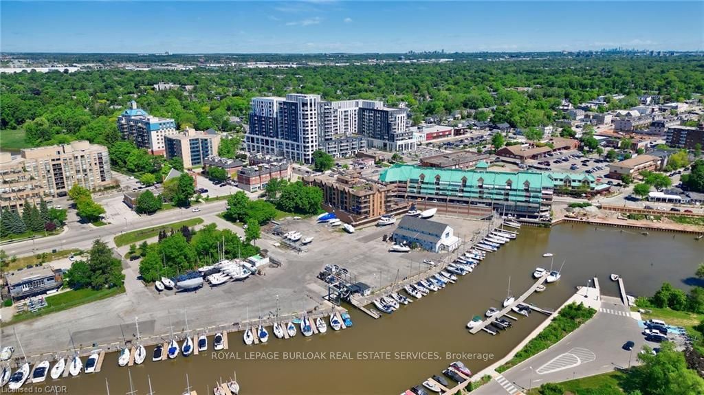102 Bronte Road 303, Oakville, ON L6L 6J5 photo 3