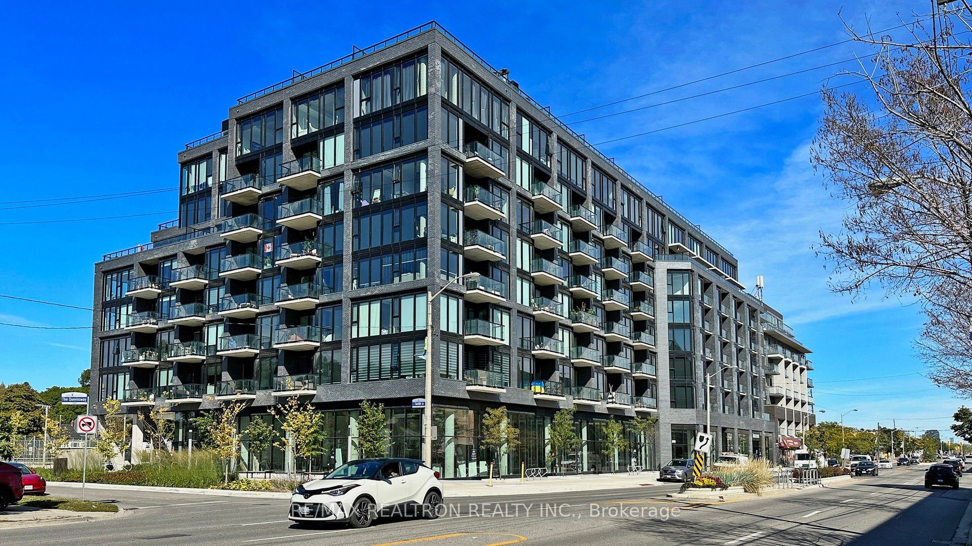 7 Smith Crescent 518, Toronto, ON M8Z 0G3 photo 2