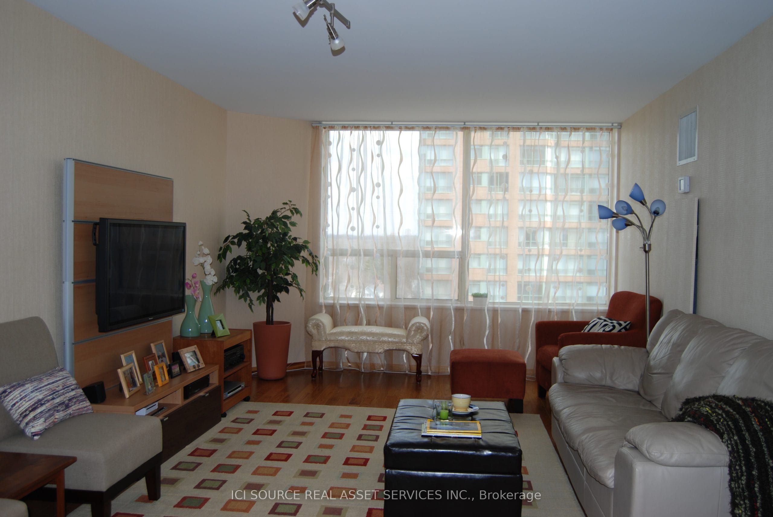 1270 Maple Crossing Boulevard 905, Burlington, ON L7S 2J3