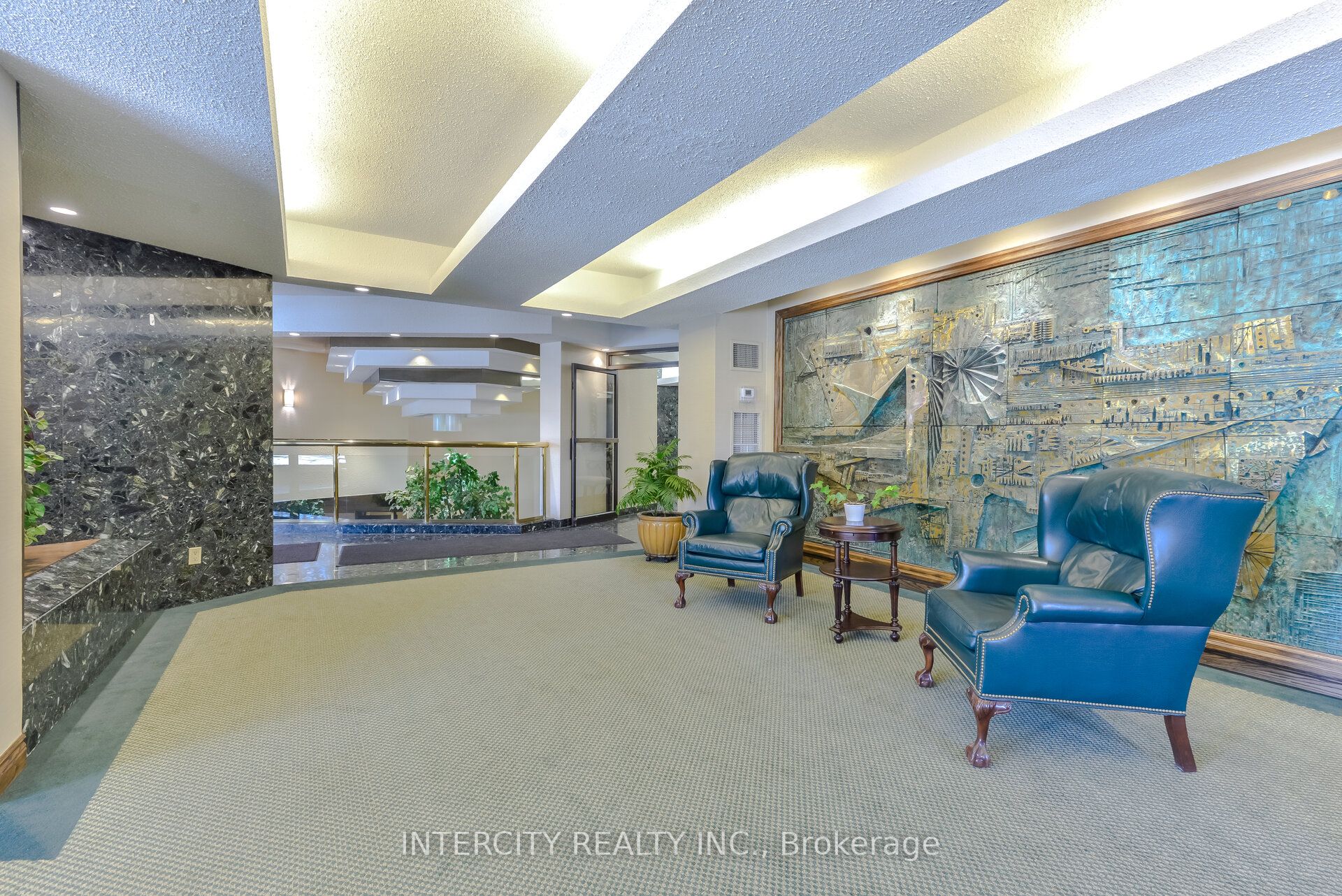 2000 Islington Avenue 308, Toronto, ON M9P 3S7 photo 5