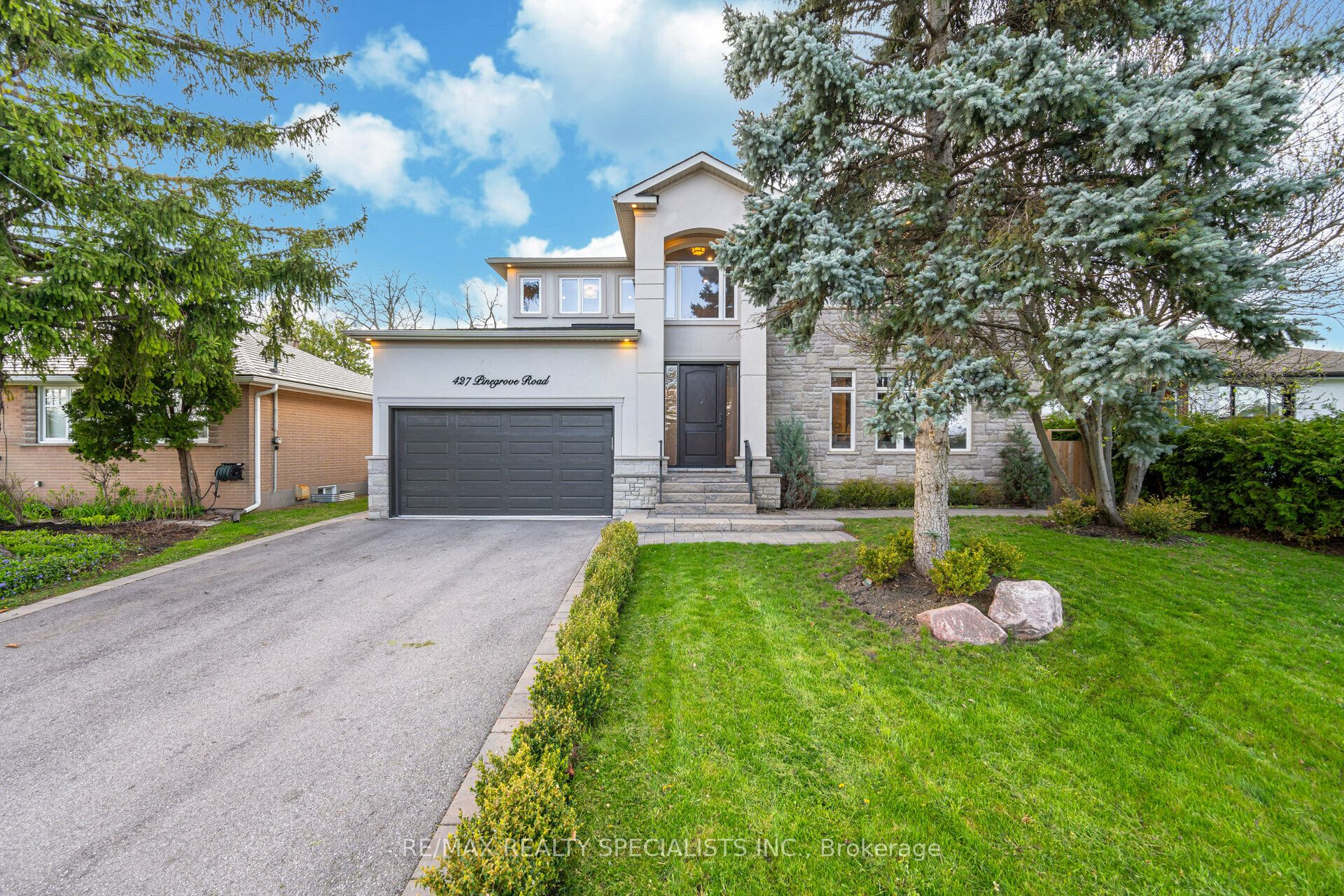 427 Pinegrove Road, Oakville, ON L6K 2B6 photo 2
