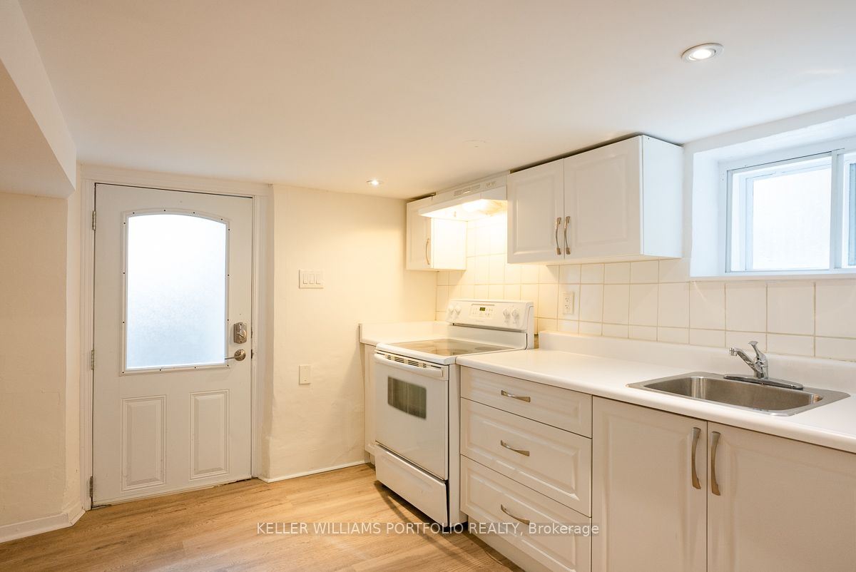 821 Gladstone Avenue Lower, Toronto, ON M6H 3J7