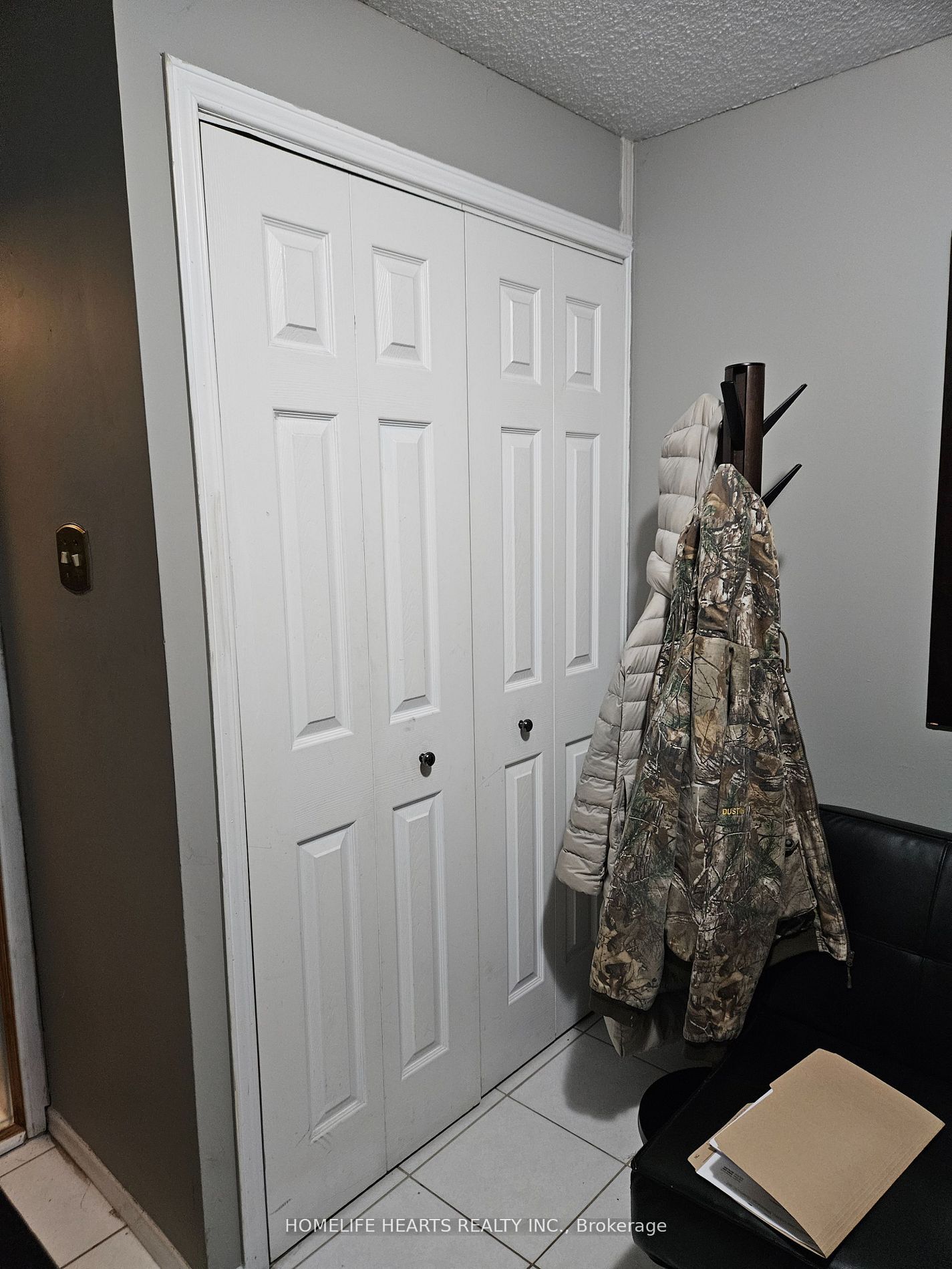 1051 Cedarglen Gate 7, Mississauga, ON L5C 3A7 photo 5
