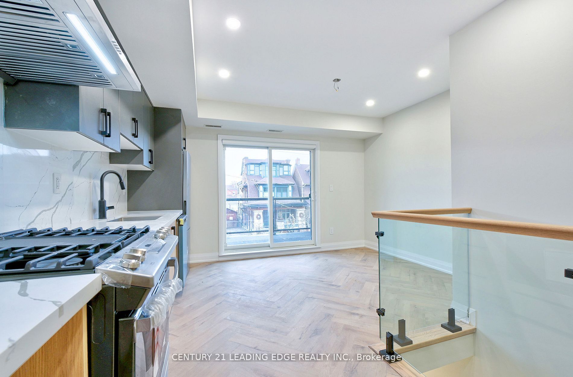 53 Boon Avenue Unit #2, Toronto, ON M6E 3Z2 photo 5