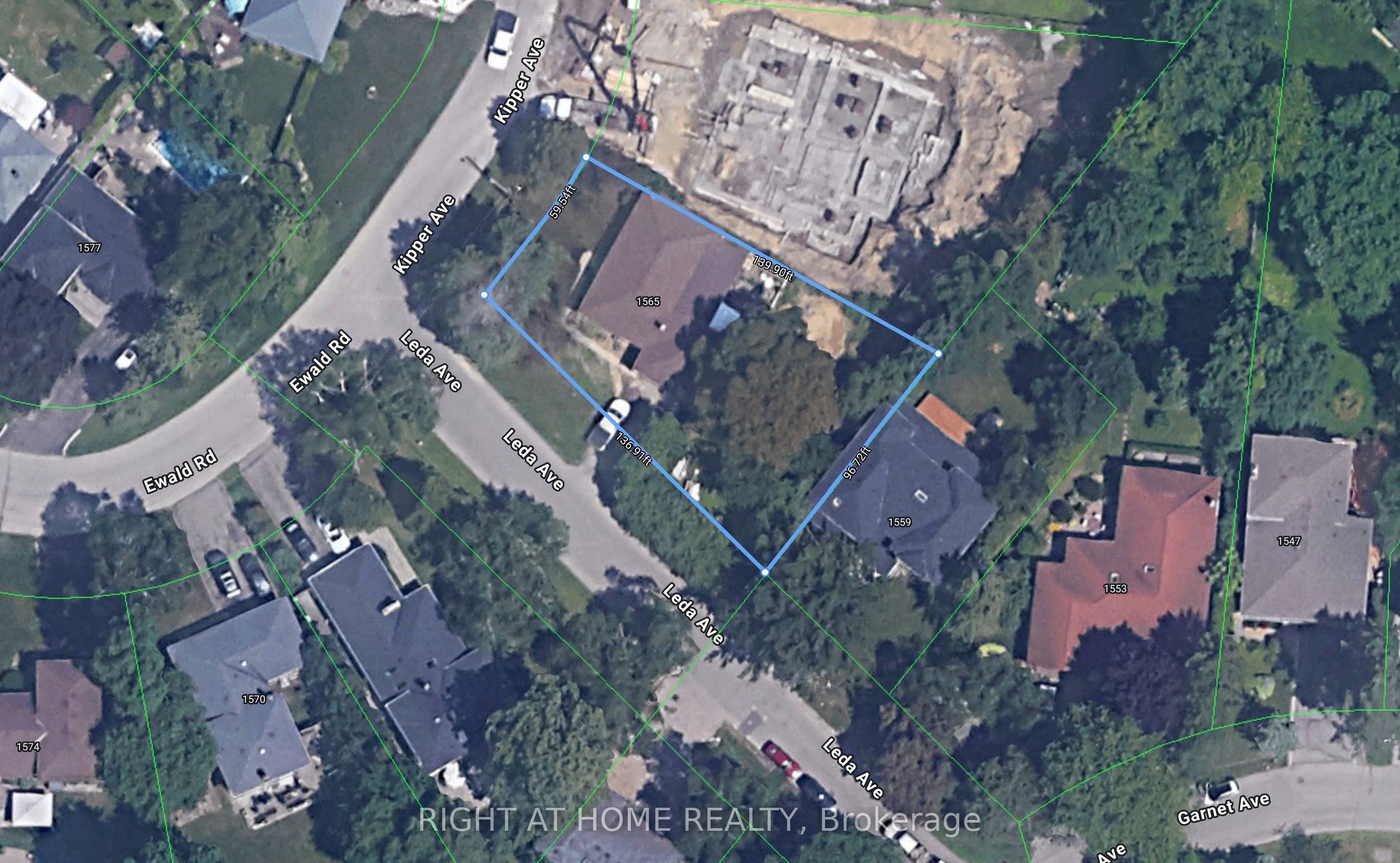 1565 Kipper Avenue, Mississauga, ON L5G 4C9 photo 2
