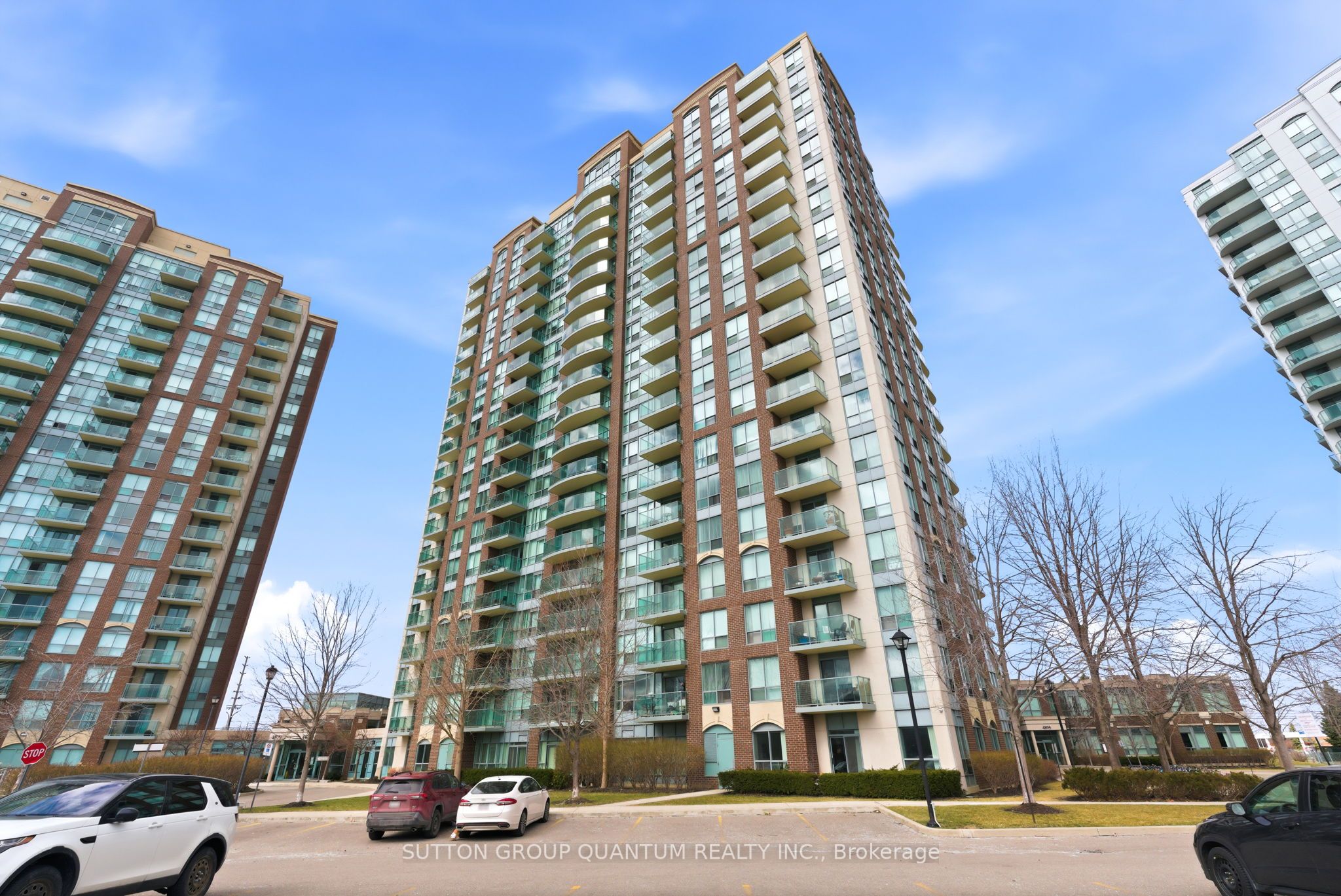 4889 Kimbermount Avenue 104, Mississauga, ON L5M 7R8