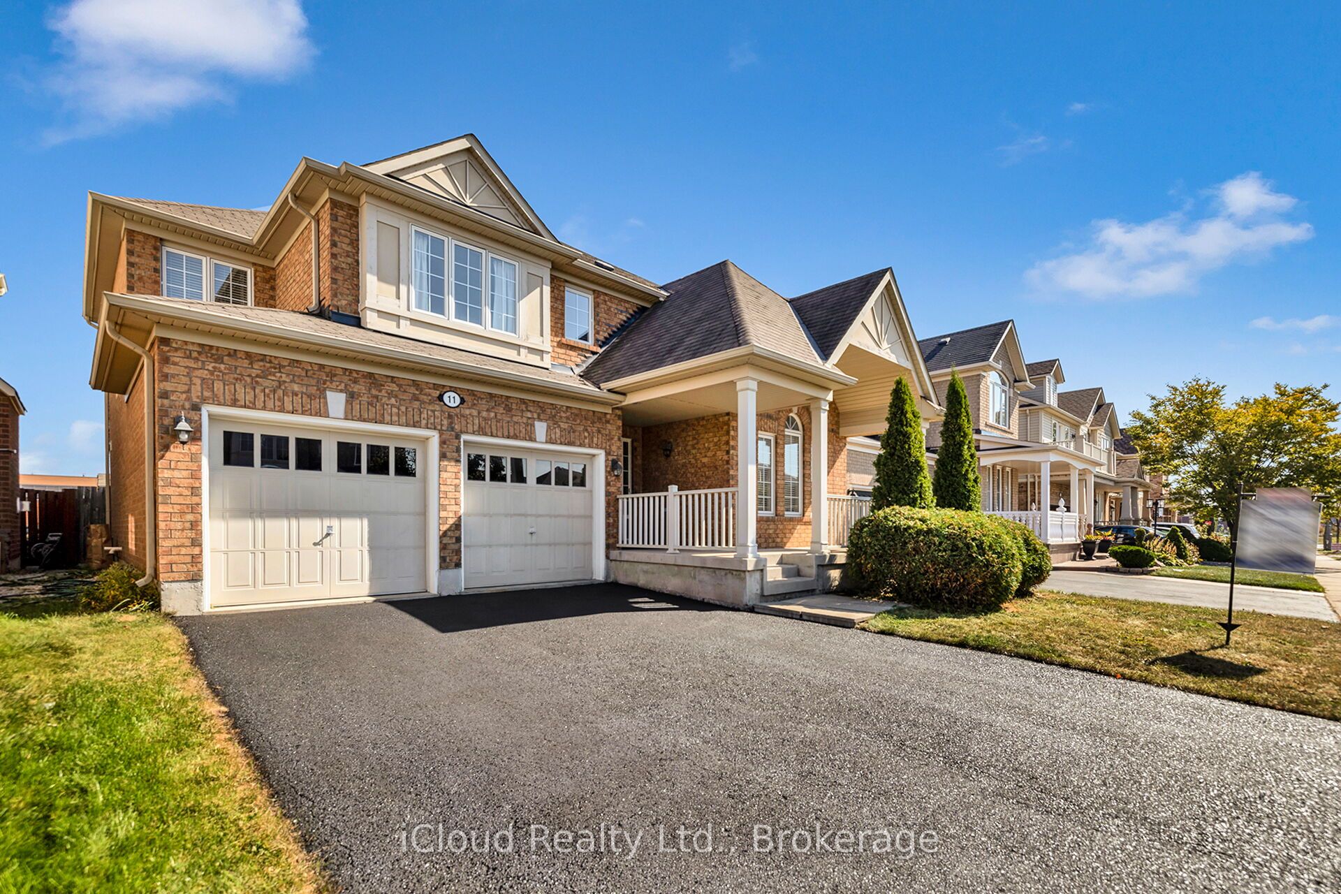 11 Bonavista Drive, Brampton, ON L6X 0N2 photo 2