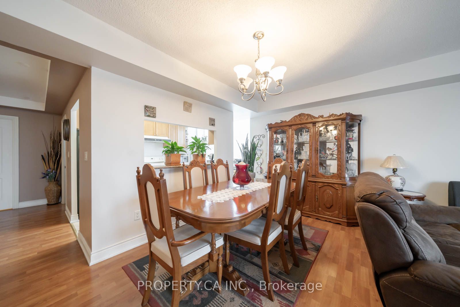 2088 Lawrence Avenue W 609, Toronto, ON M9N 3Z9