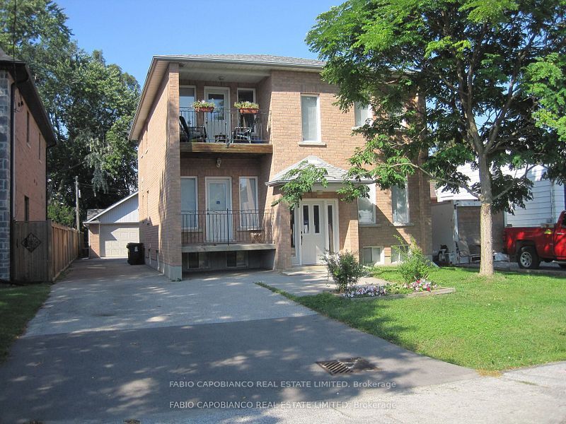 52 Jellicoe Avenue 1, Toronto, ON M8W 1W4 photo 2