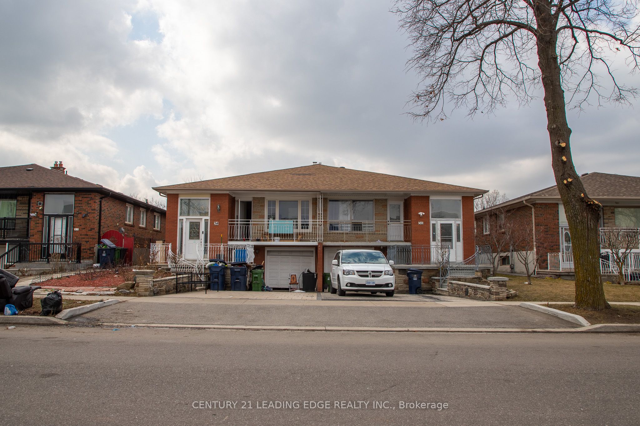 34 Petiole Road, Toronto, ON M3N 2B4