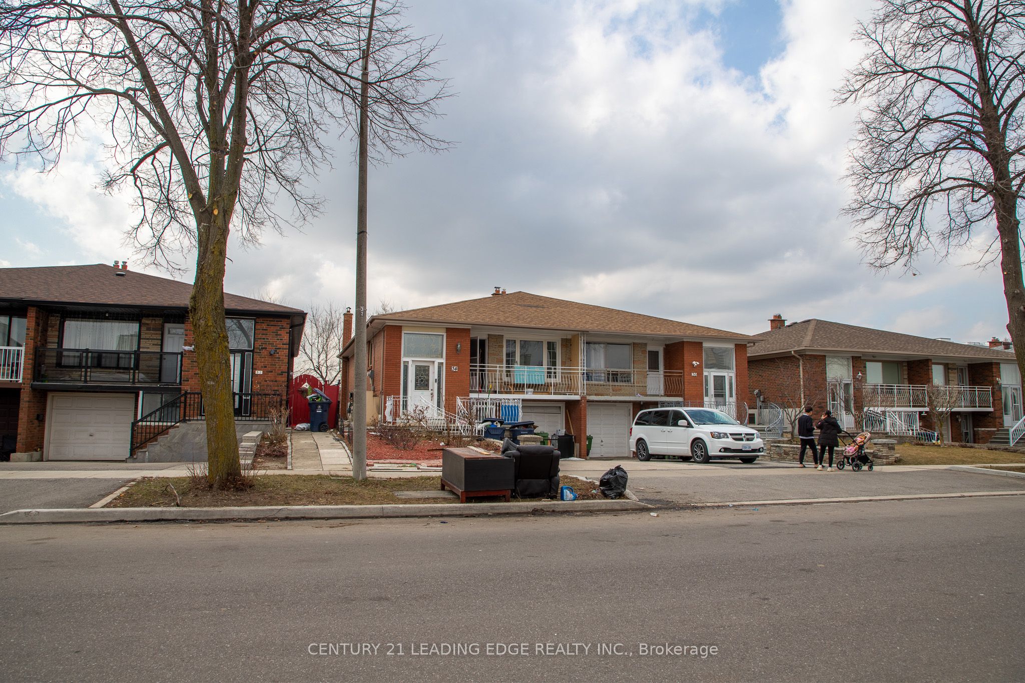 34 Petiole Road, Toronto, ON M3N 2B4 photo 2