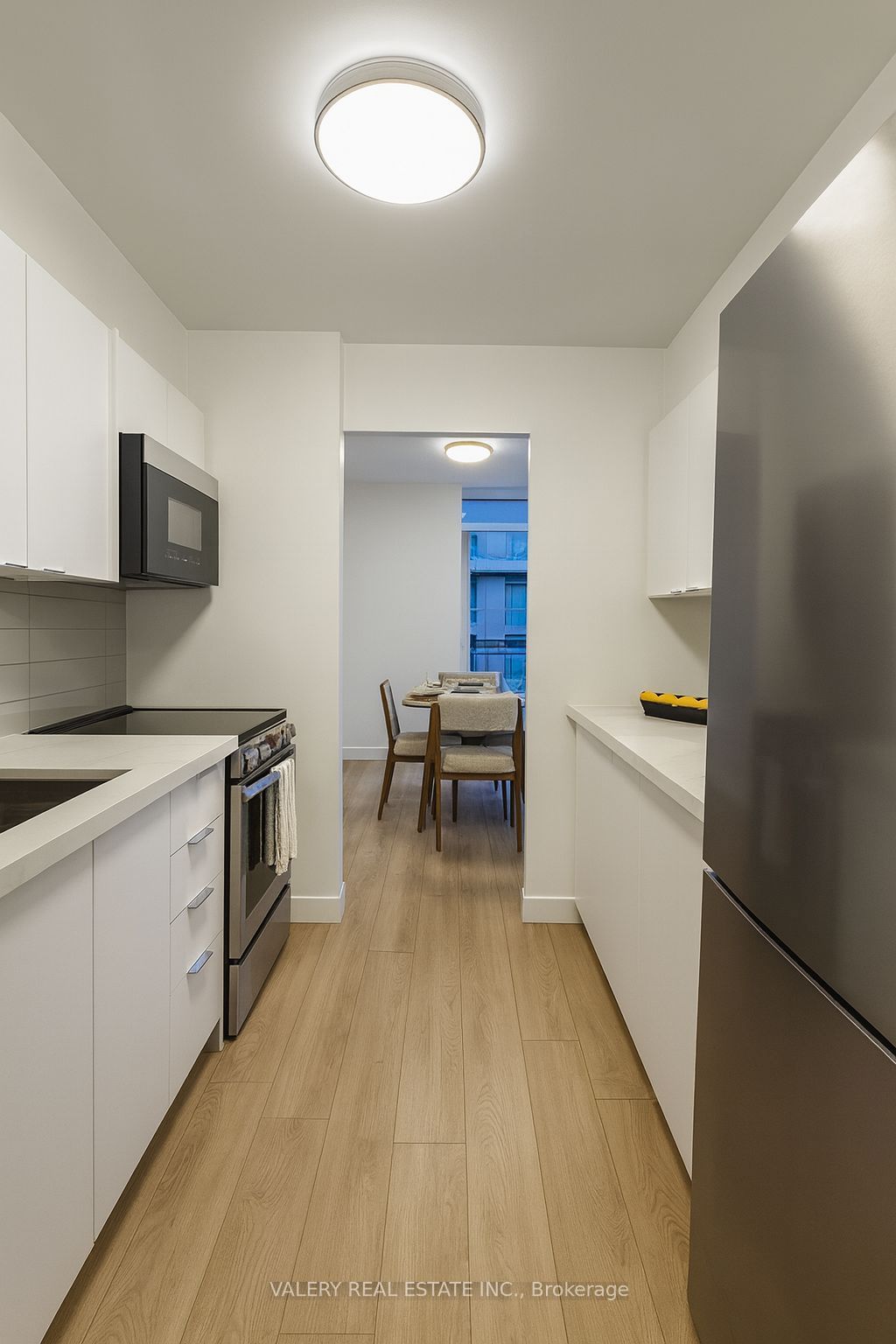 70 Park Street E 906, Mississauga, ON L5G 1M5 photo 4