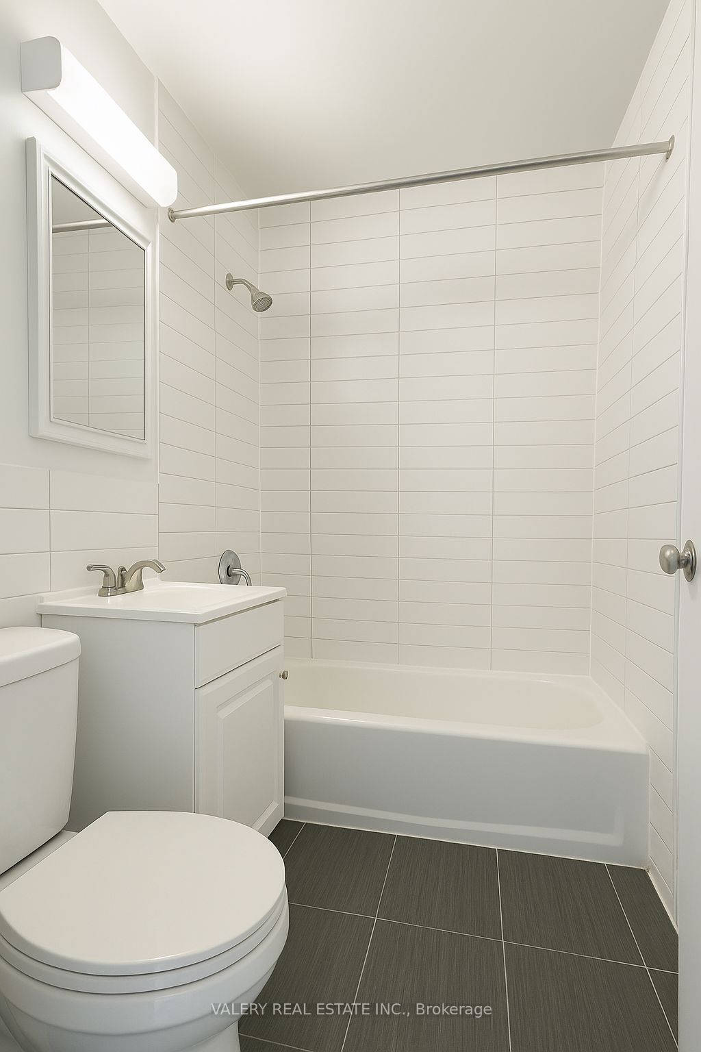 890 Jane Street 1506, Toronto, ON M6N 4C3 photo 5
