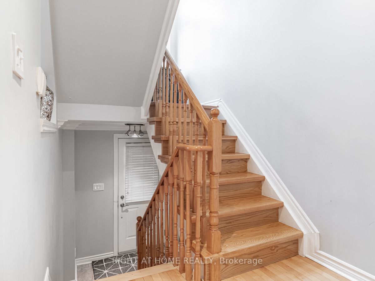 45 Rutland Street, Toronto, ON M6N 5G1 photo 4