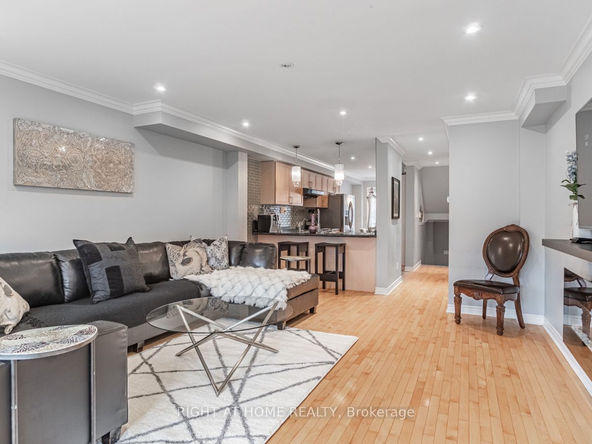 45 Rutland Street, Toronto, ON M6N 5G1 photo 5