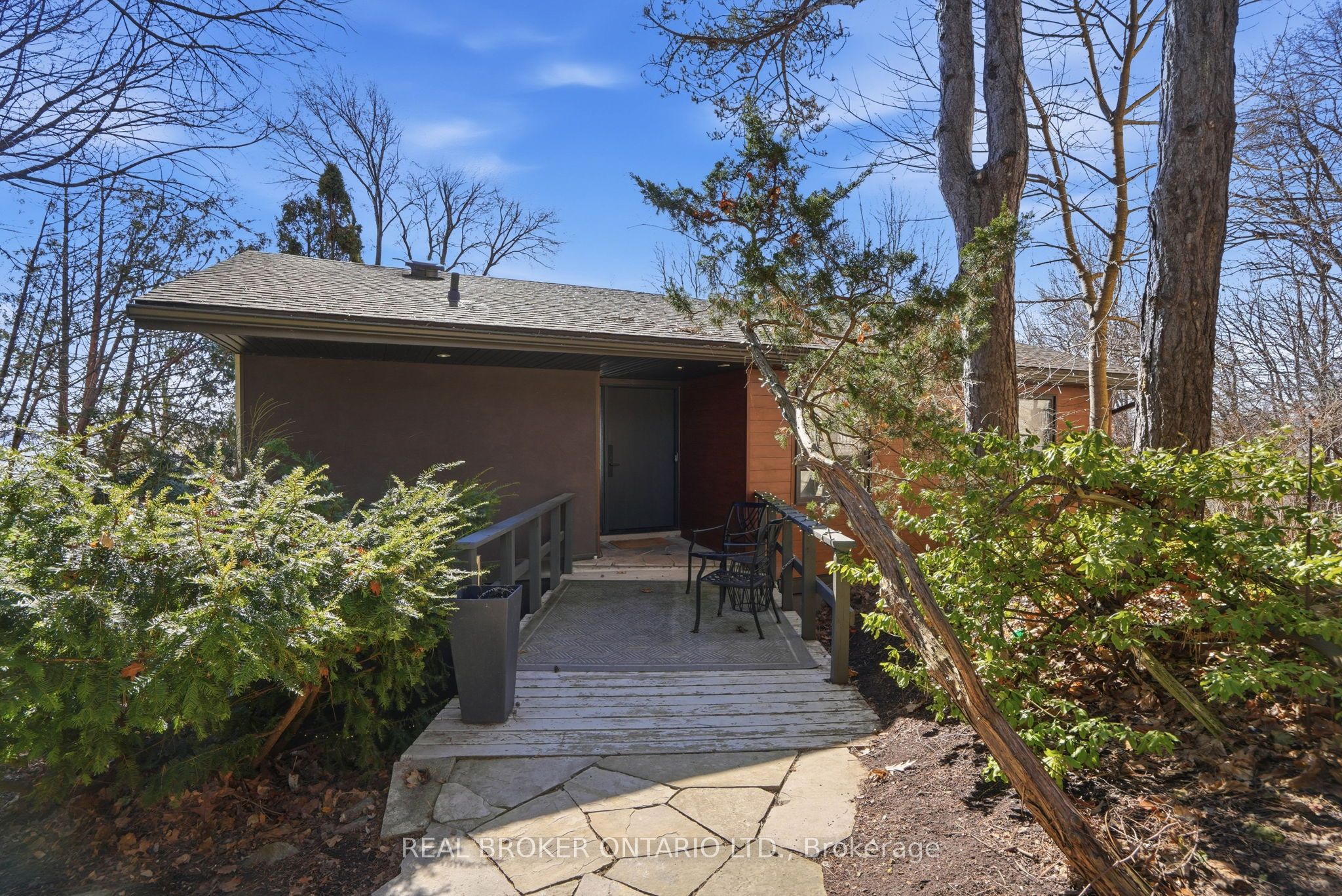 868 Danforth Place, Burlington, ON L7T 1S2 photo 5