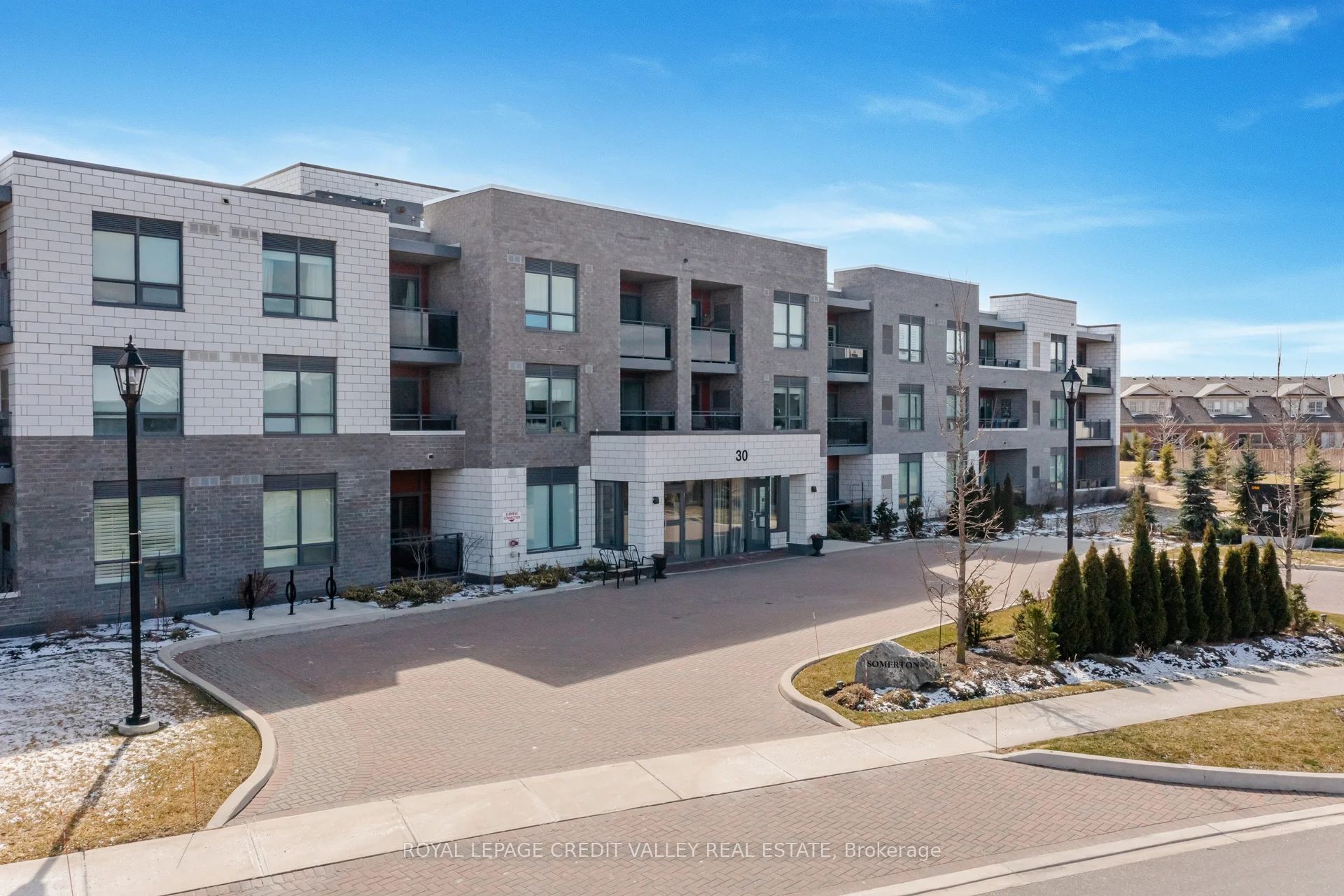 30 Via Rosedale N/A 206, Brampton, ON L6R 3Z9