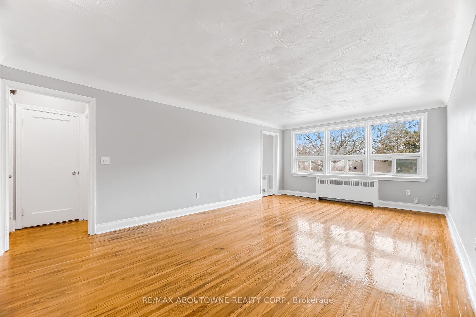 1037 Churchill Avenue E 7, Oakville, ON L6H 1A3 photo 5