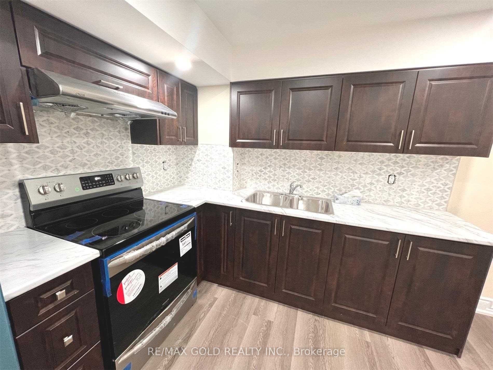 64 Leadership Drive, Brampton, ON L6Y 5T2 photo 3