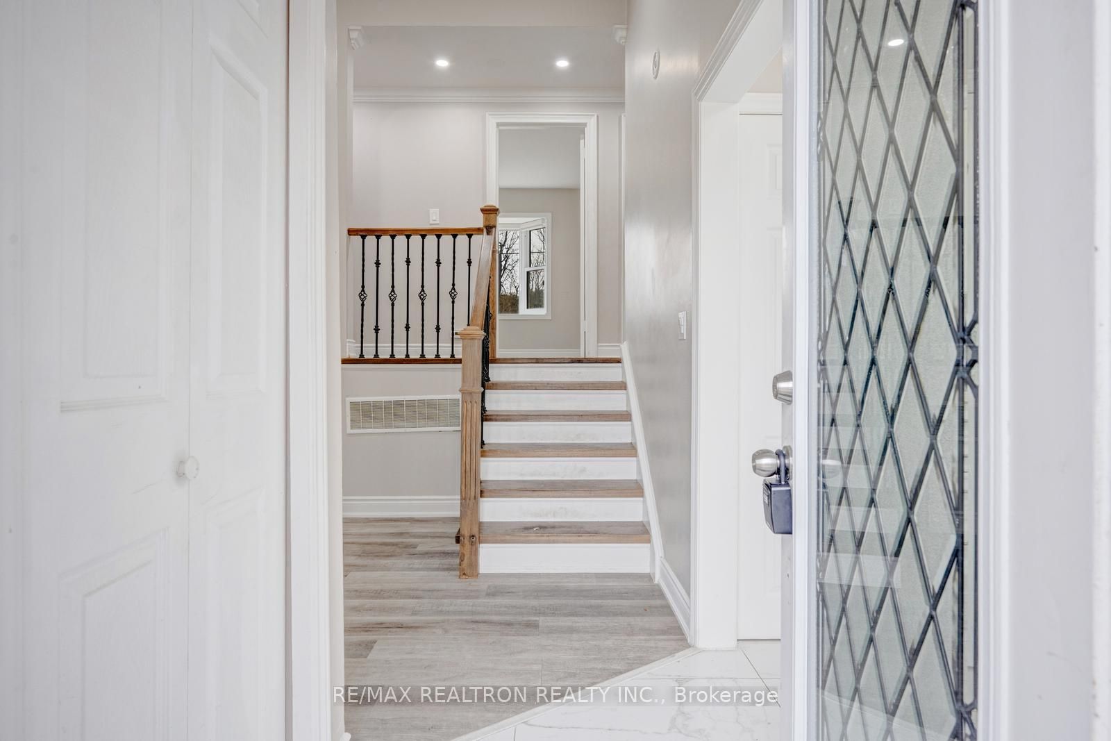 30 Lawrence Crescent, Brampton, ON L6W 2P3 photo 5