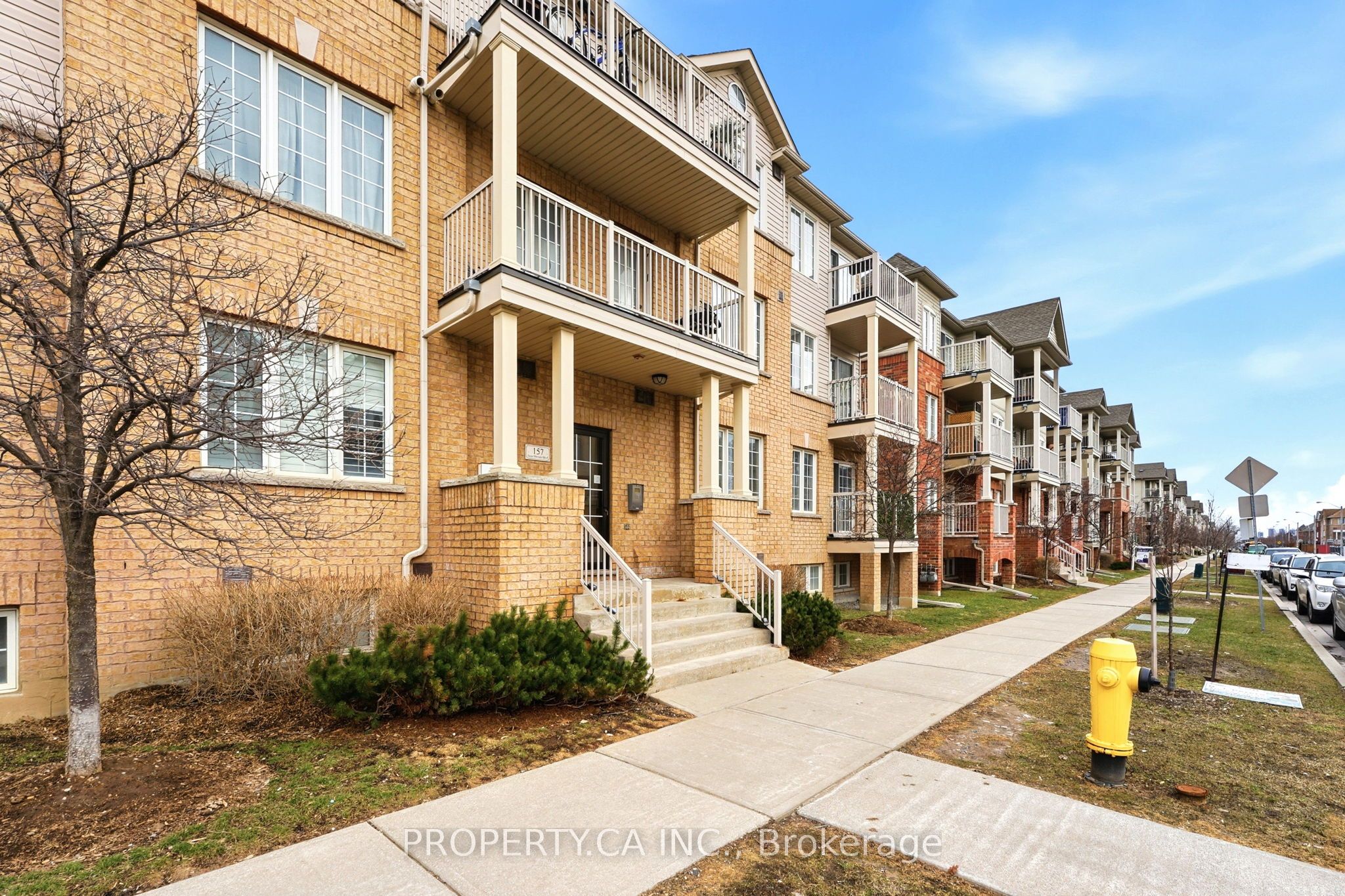 157 Isaac Devins Boulevard 6, Toronto, ON M9M 0C5 photo 2
