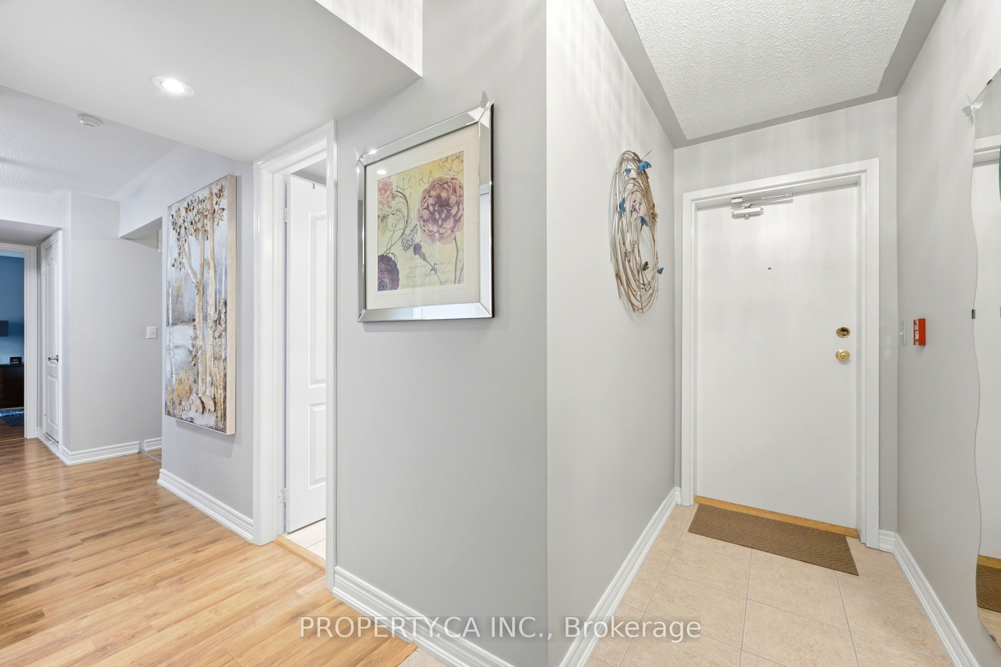 157 Isaac Devins Boulevard 6, Toronto, ON M9M 0C5 photo 4