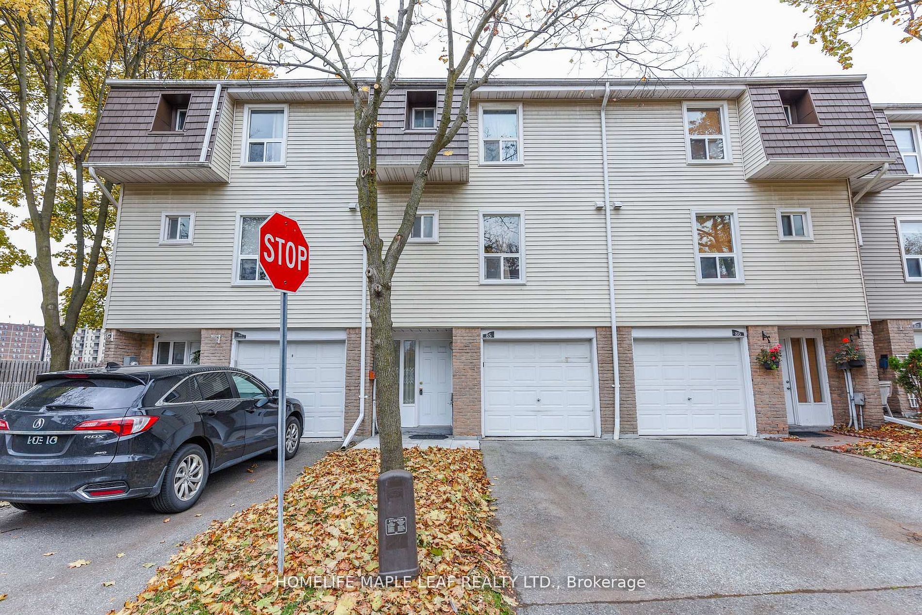 85 Enmount Drive, Brampton, ON L6T 4C9