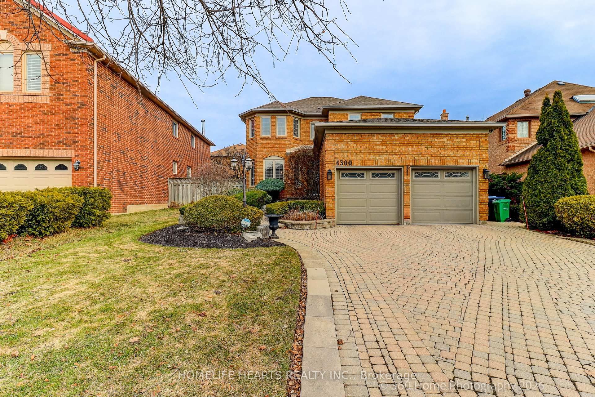 6300 McCracken Drive, Mississauga, ON L5V 1X8 photo 3