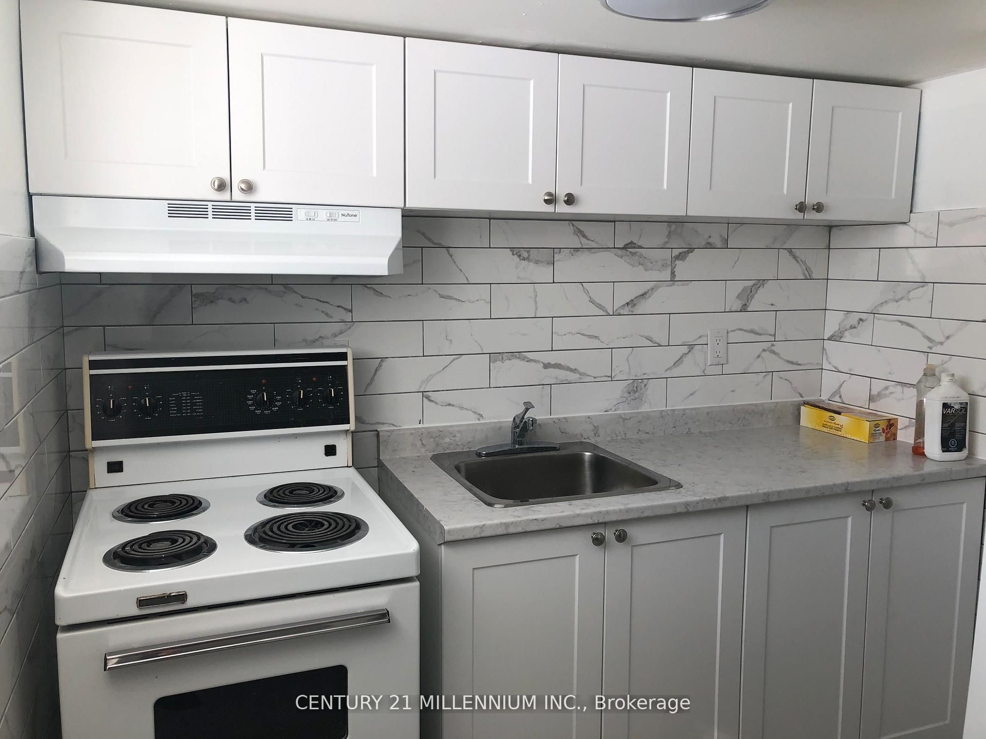 71 Clouston Avenue, Toronto, ON M9N 1A8 photo 2