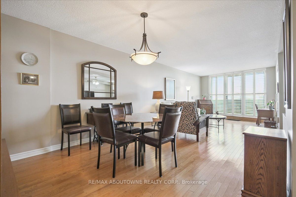 299 Mill Road 1801, Toronto, ON M9C 4V9 photo 3
