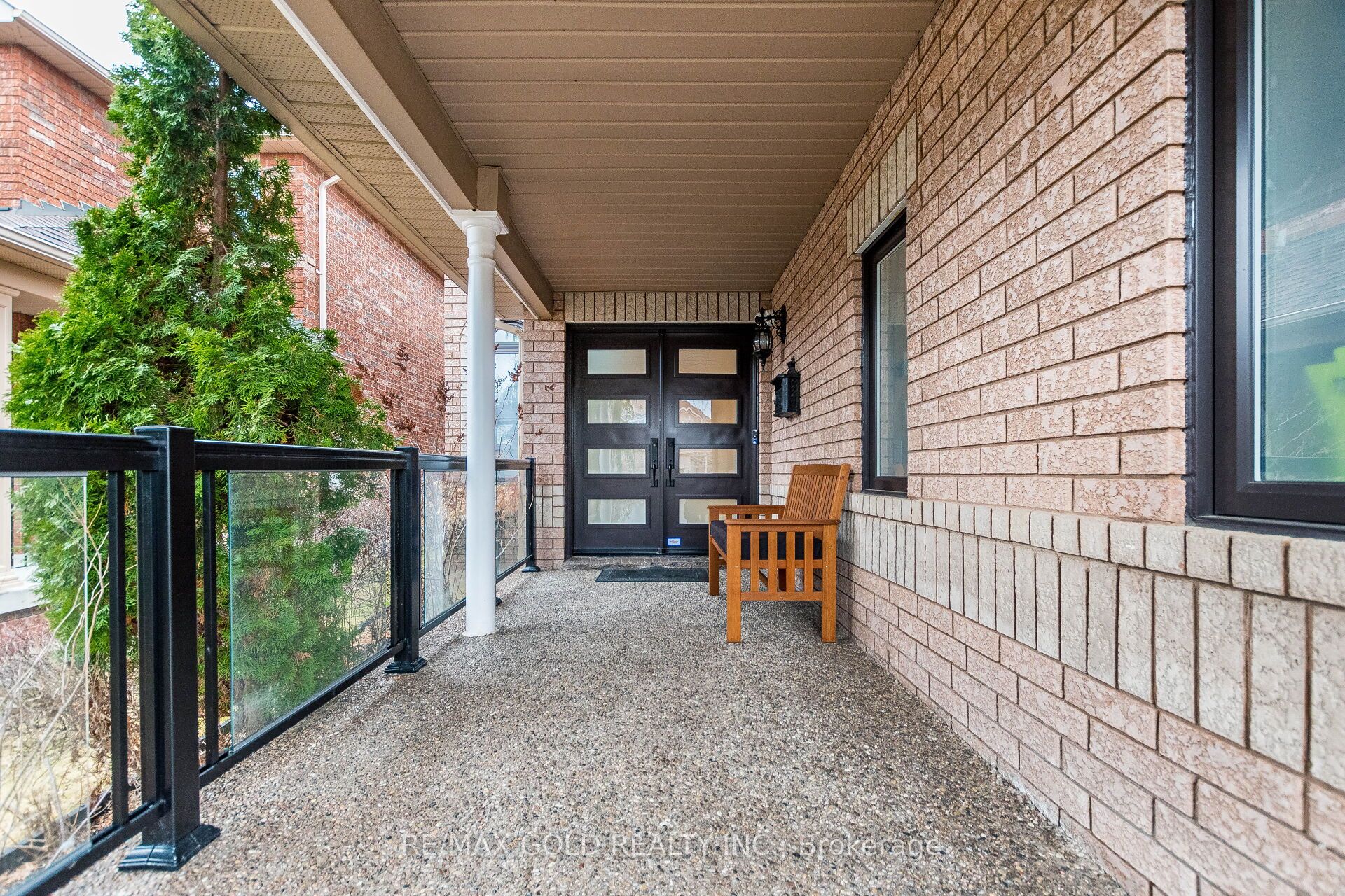 36 Ash Court, Brampton, ON L7A 1L5 photo 4