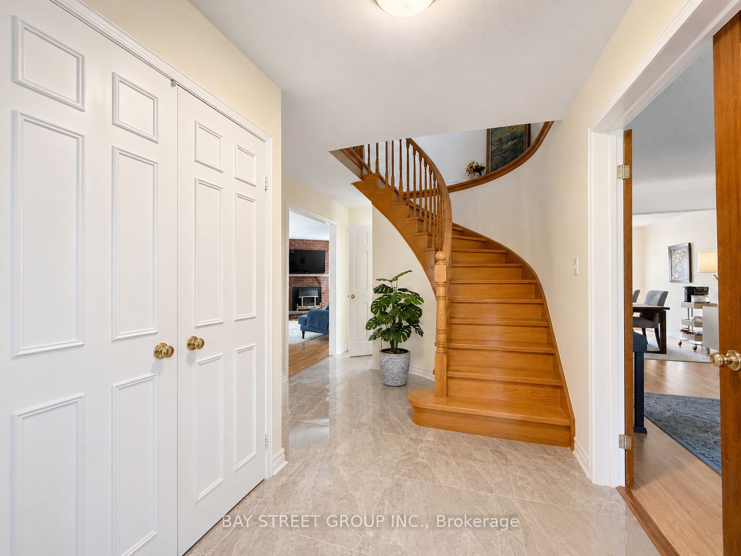2554 Valencia Road, Mississauga, ON L5N 4L6 photo 4