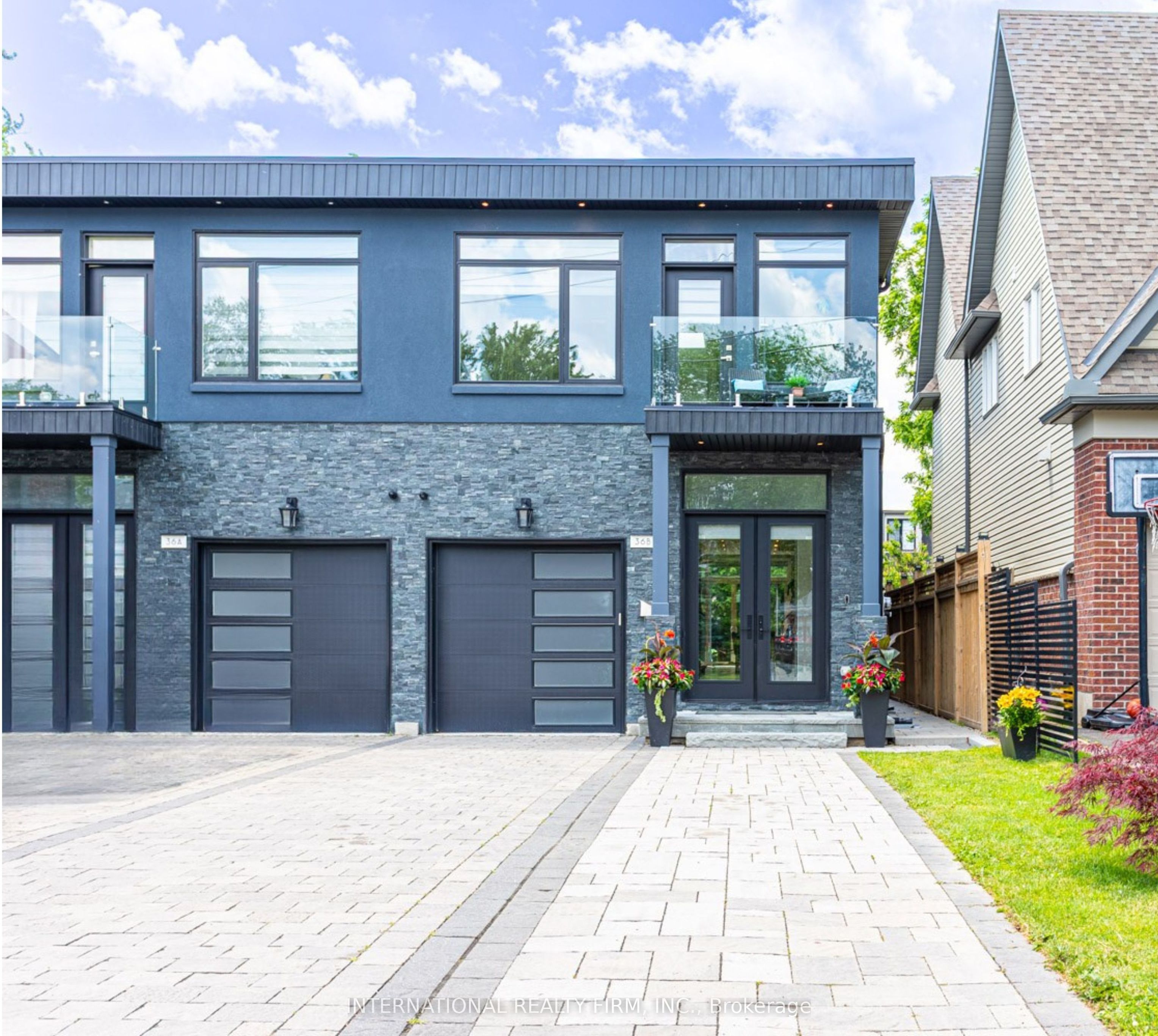 36B PINE Avenue, Mississauga, ON L5H 2P8 photo 3