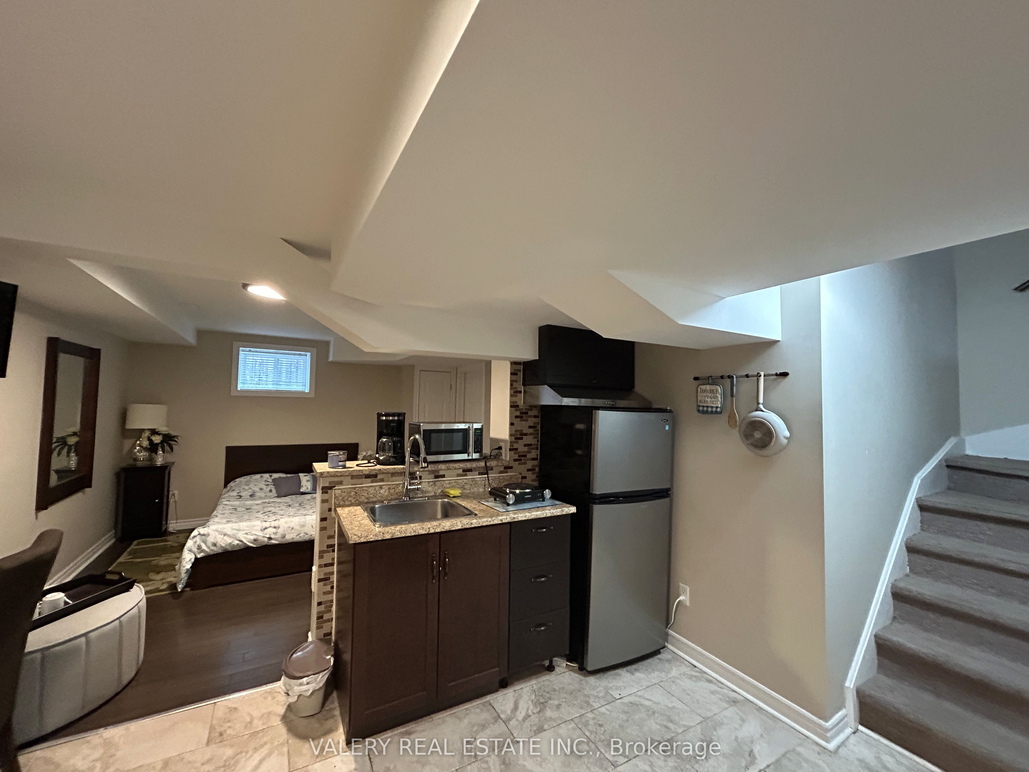 5147 Angel Stone Drive 2, Mississauga, ON L5M 0L5 photo 2