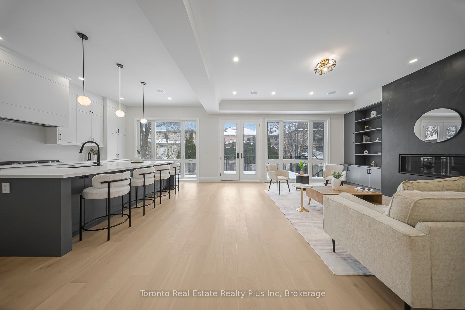 25 Cronin Drive, Toronto, ON M9B 4T7