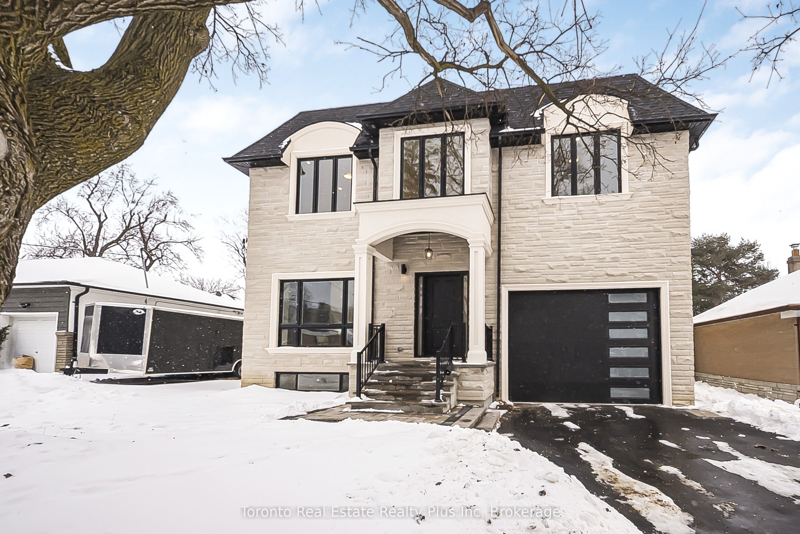25 Cronin Drive, Toronto, ON M9B 4T7 photo 3