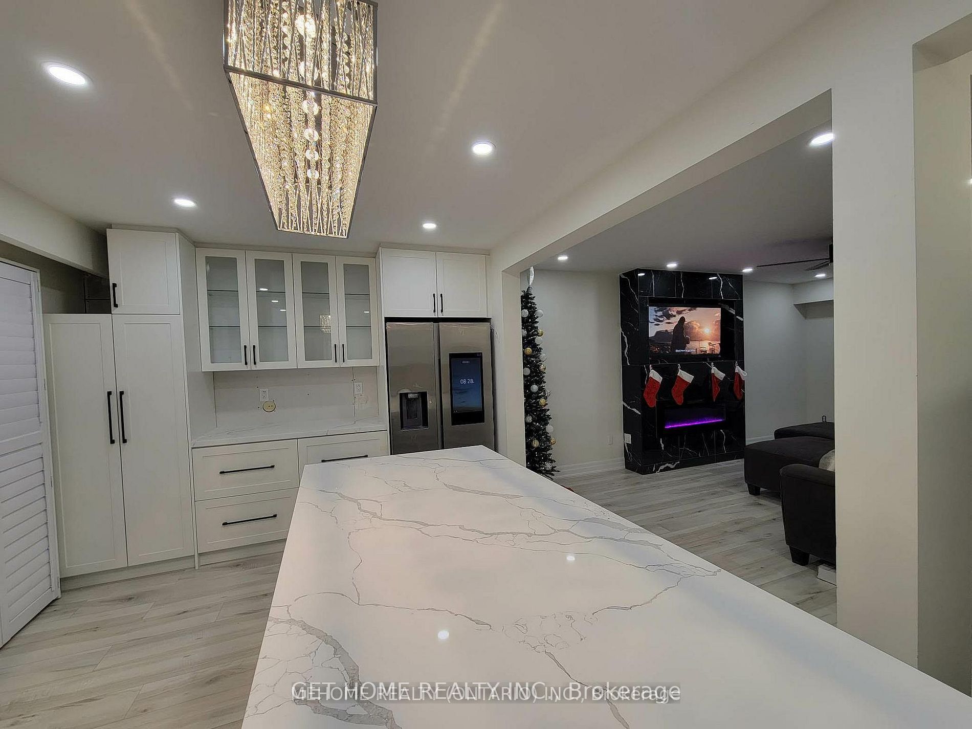 7 Merrydrew Court, Mississauga, ON L5M 1W6 photo 4