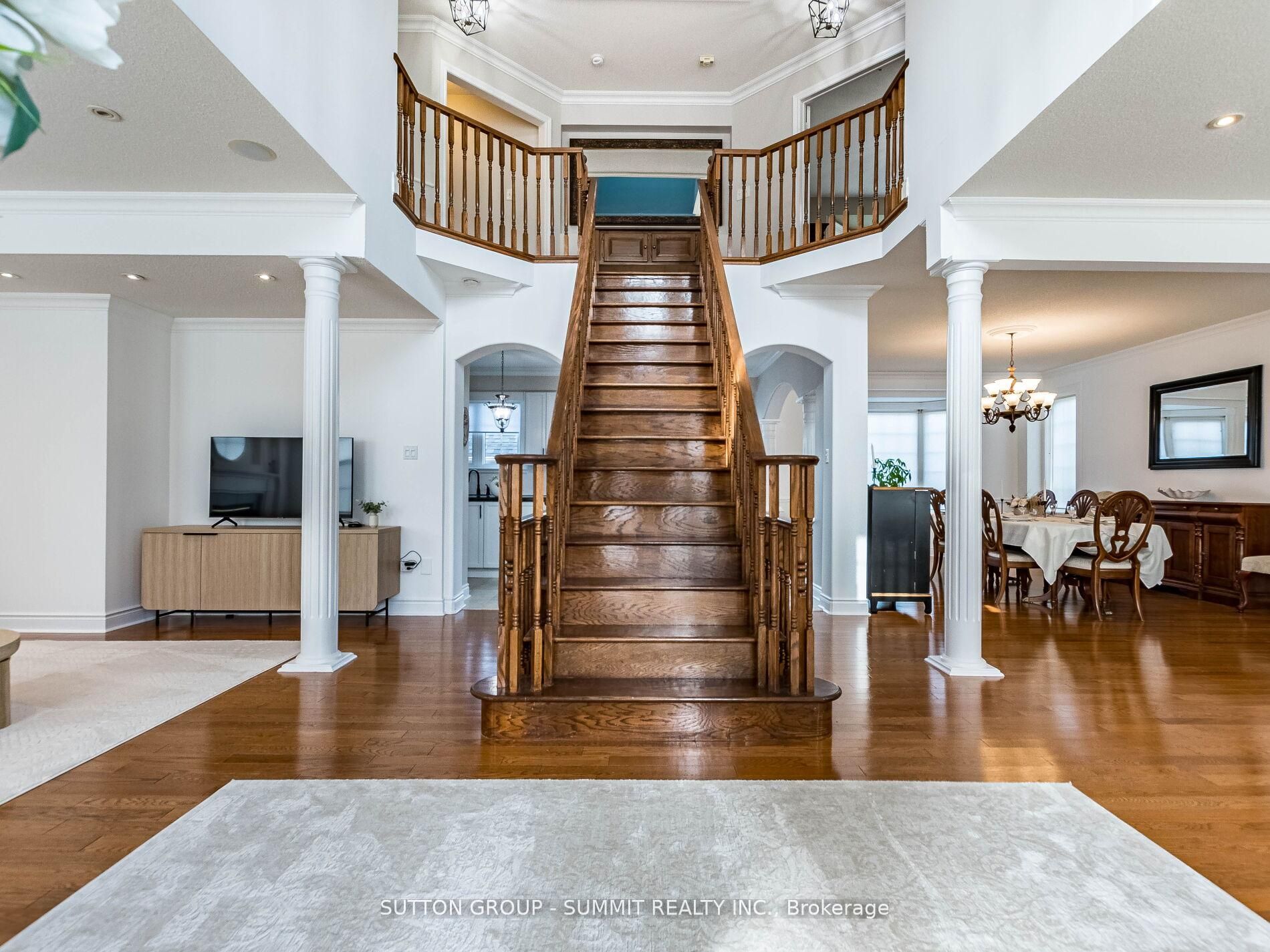 7123 GILLESPIE Lane, Mississauga, ON L5W 1E8 photo 3