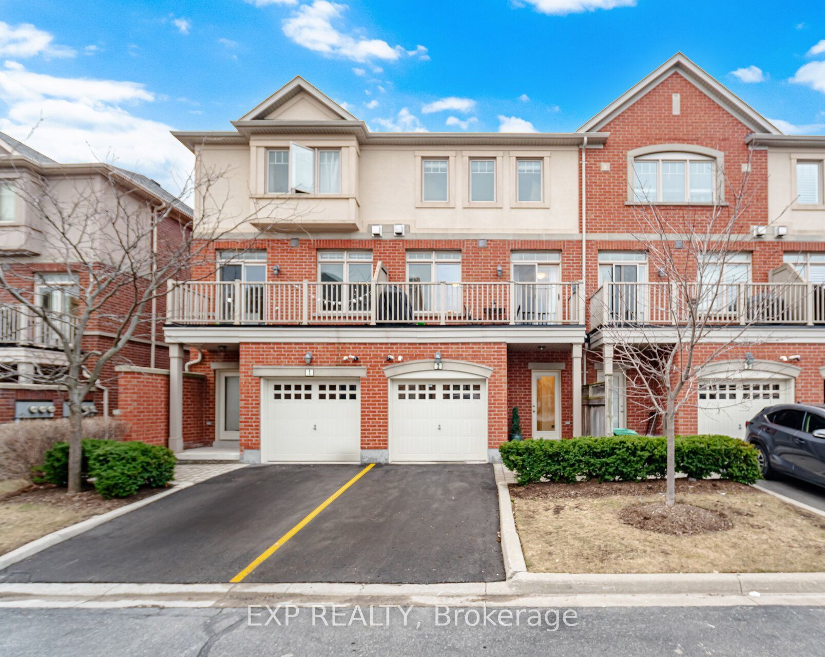 3235 Thomas Street 2, Mississauga, ON L5M 0M2 photo 2