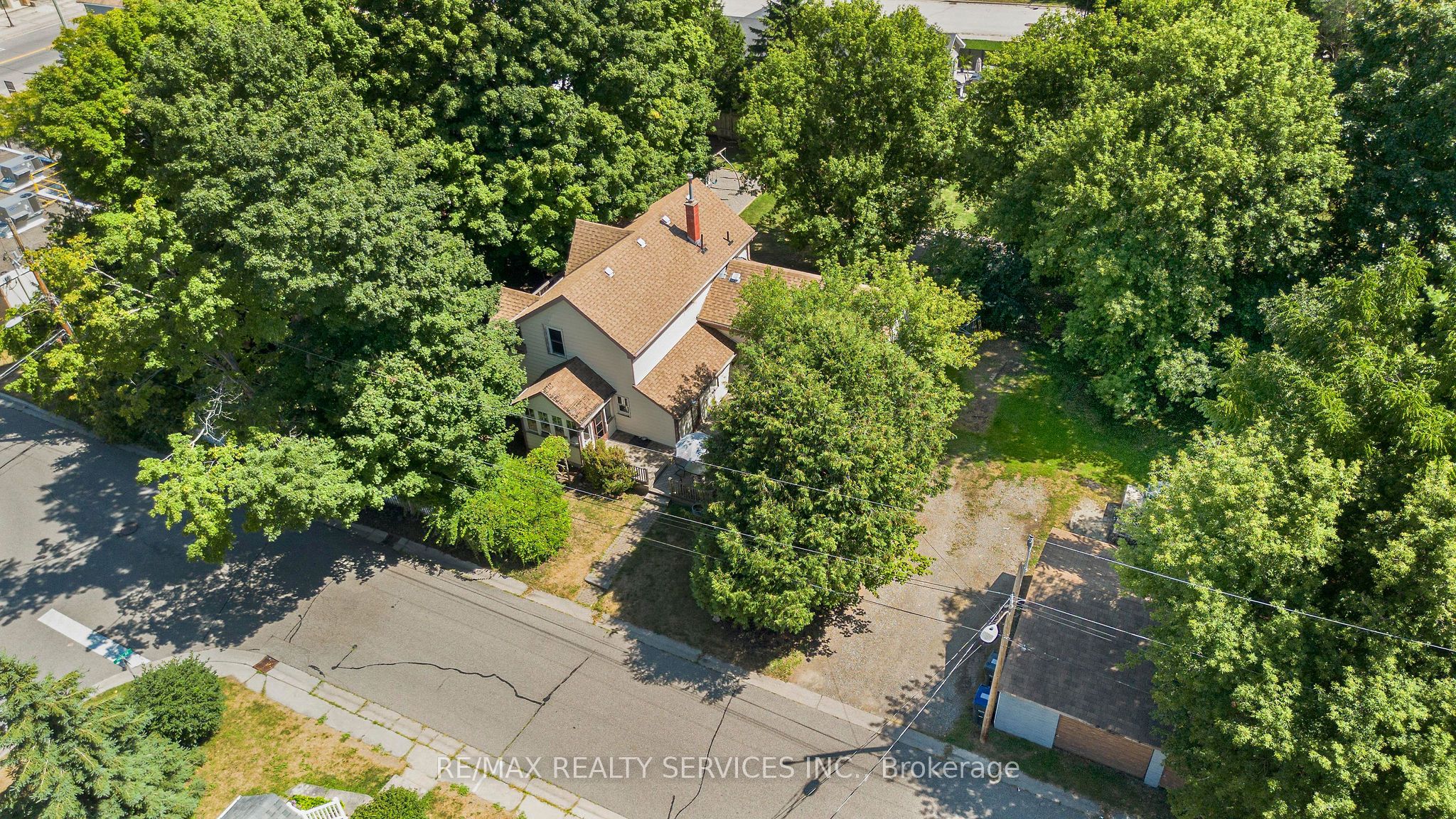2 Parsons Avenue, Caledon, ON L7C 1G1