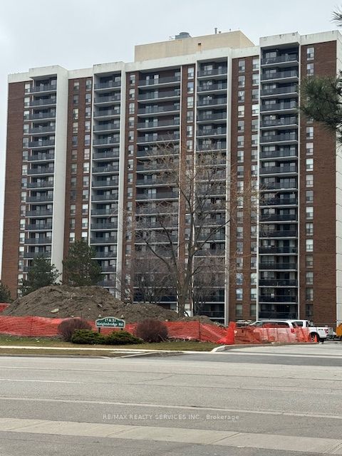 21 Knightsbridge Road 805, Brampton, ON L6T 3Y1