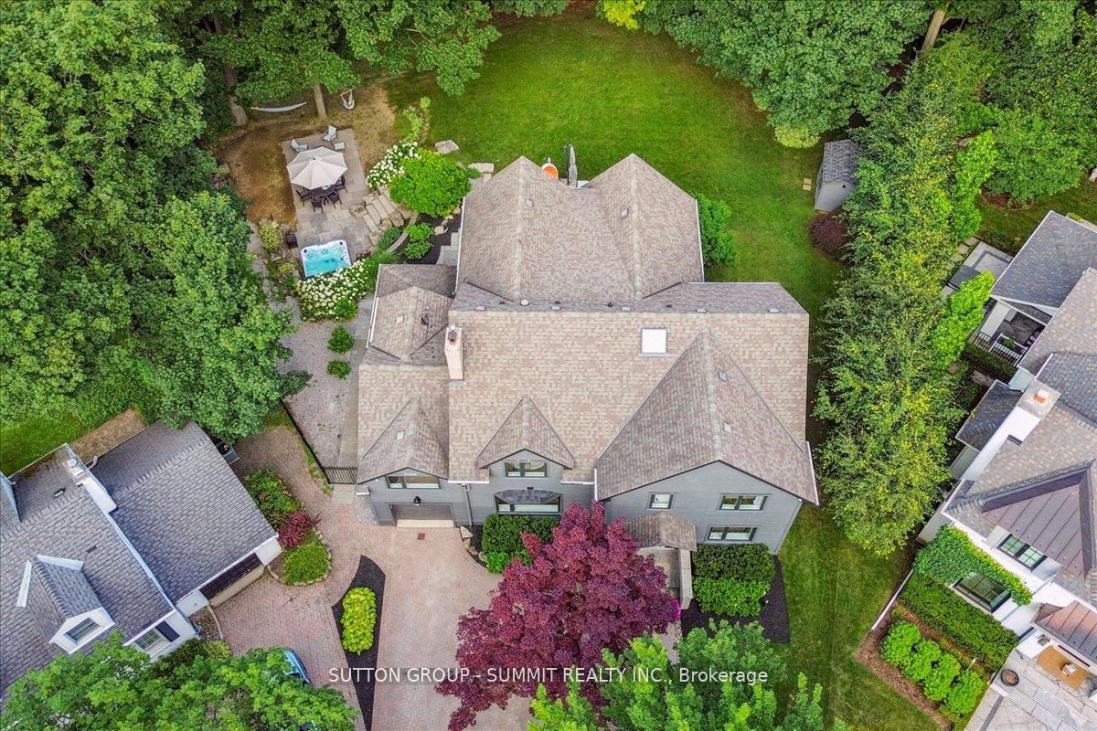 1100 Cedar Grove Boulevard, Oakville, ON L6J 2C4 photo 3