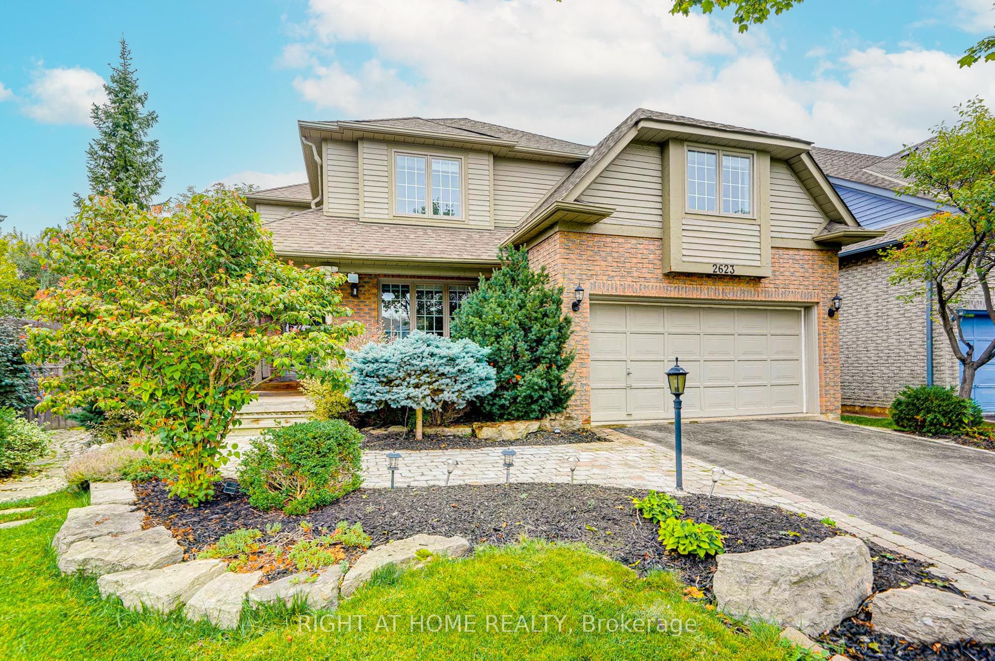 2623 Charlotte Court, Mississauga, ON L5M 5E6 photo 3