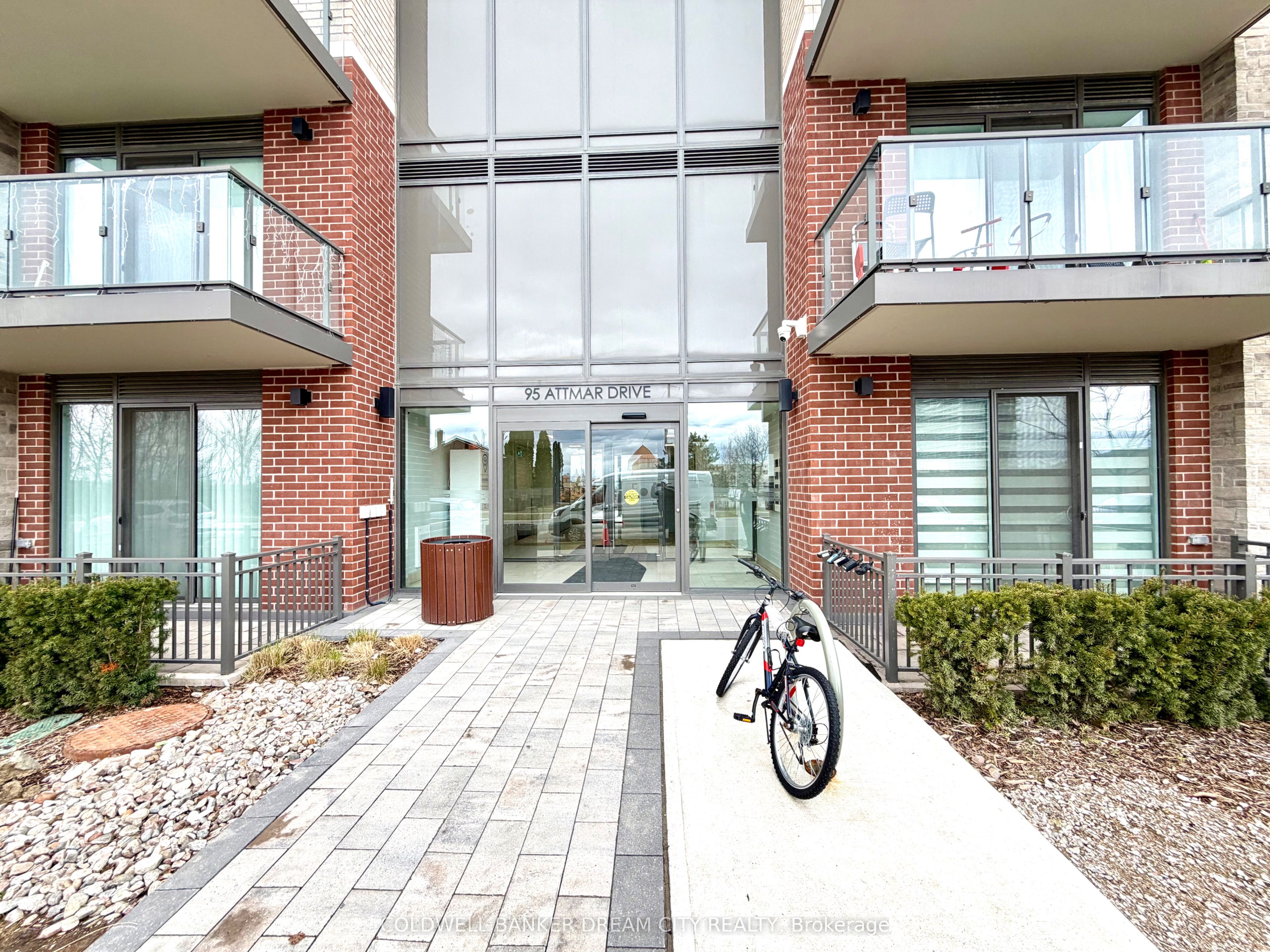95 Attmar Drive 113, Brampton, ON L6P 0Y6