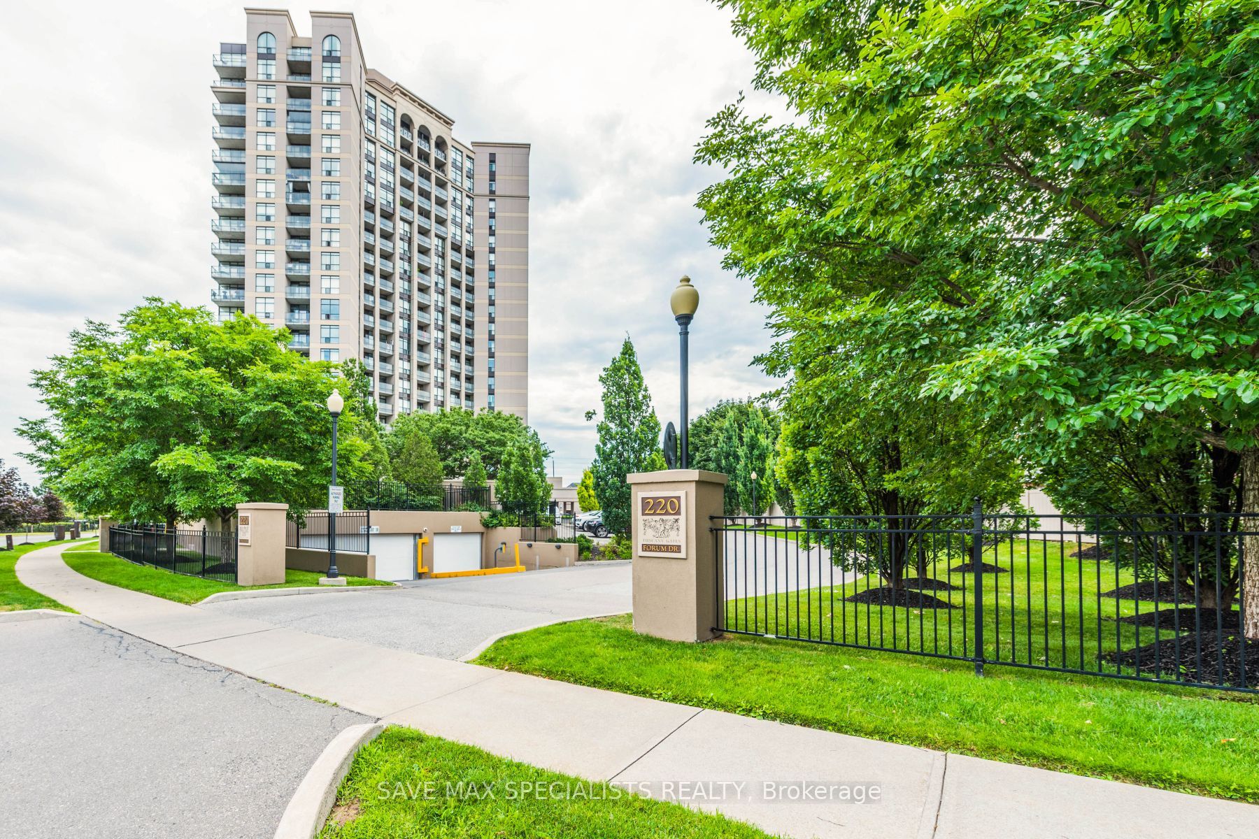 220 Forum Drive 1809, Mississauga, ON L4Z 4K1