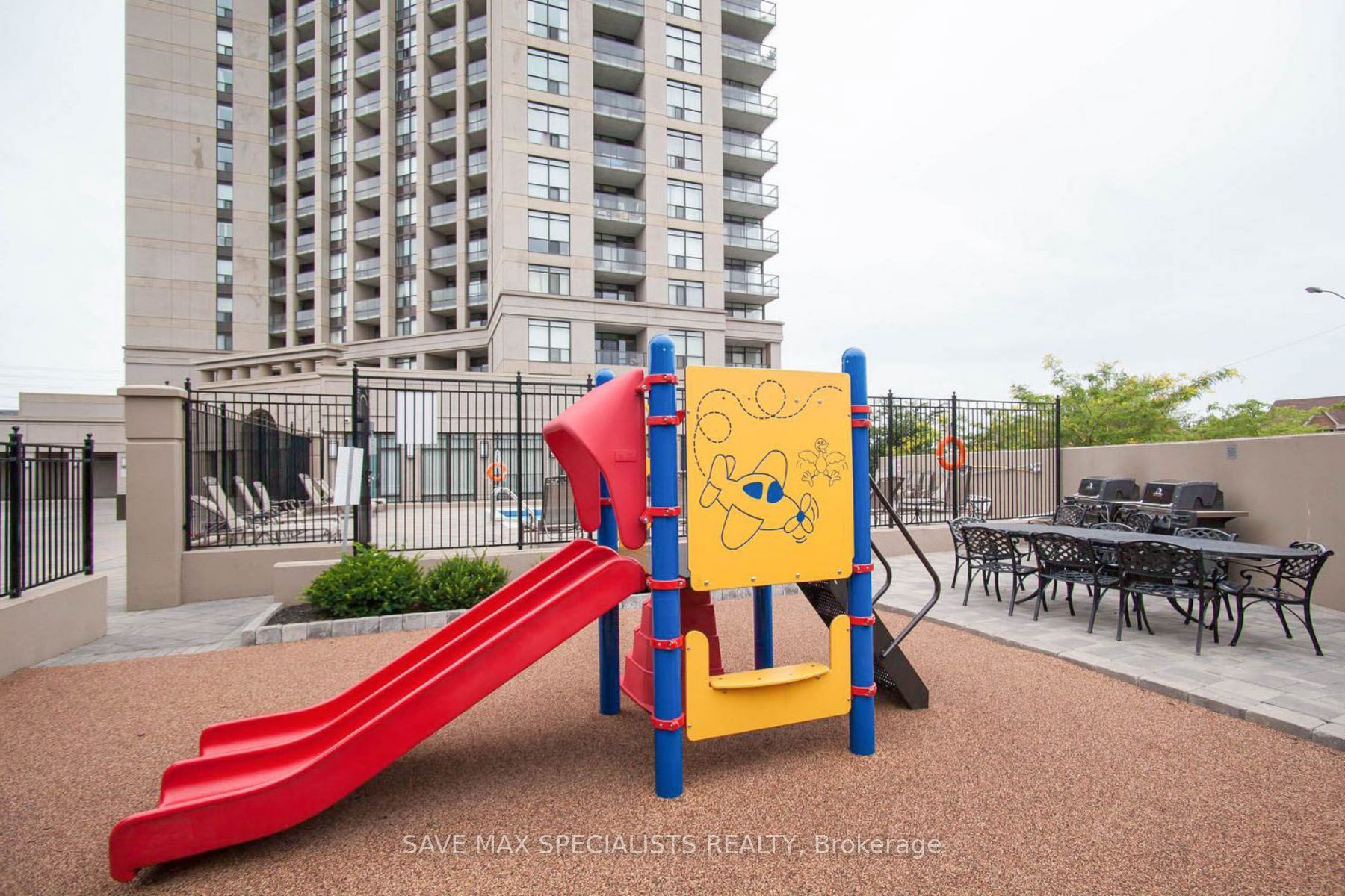 220 Forum Drive 1809, Mississauga, ON L4Z 4K1 photo 4