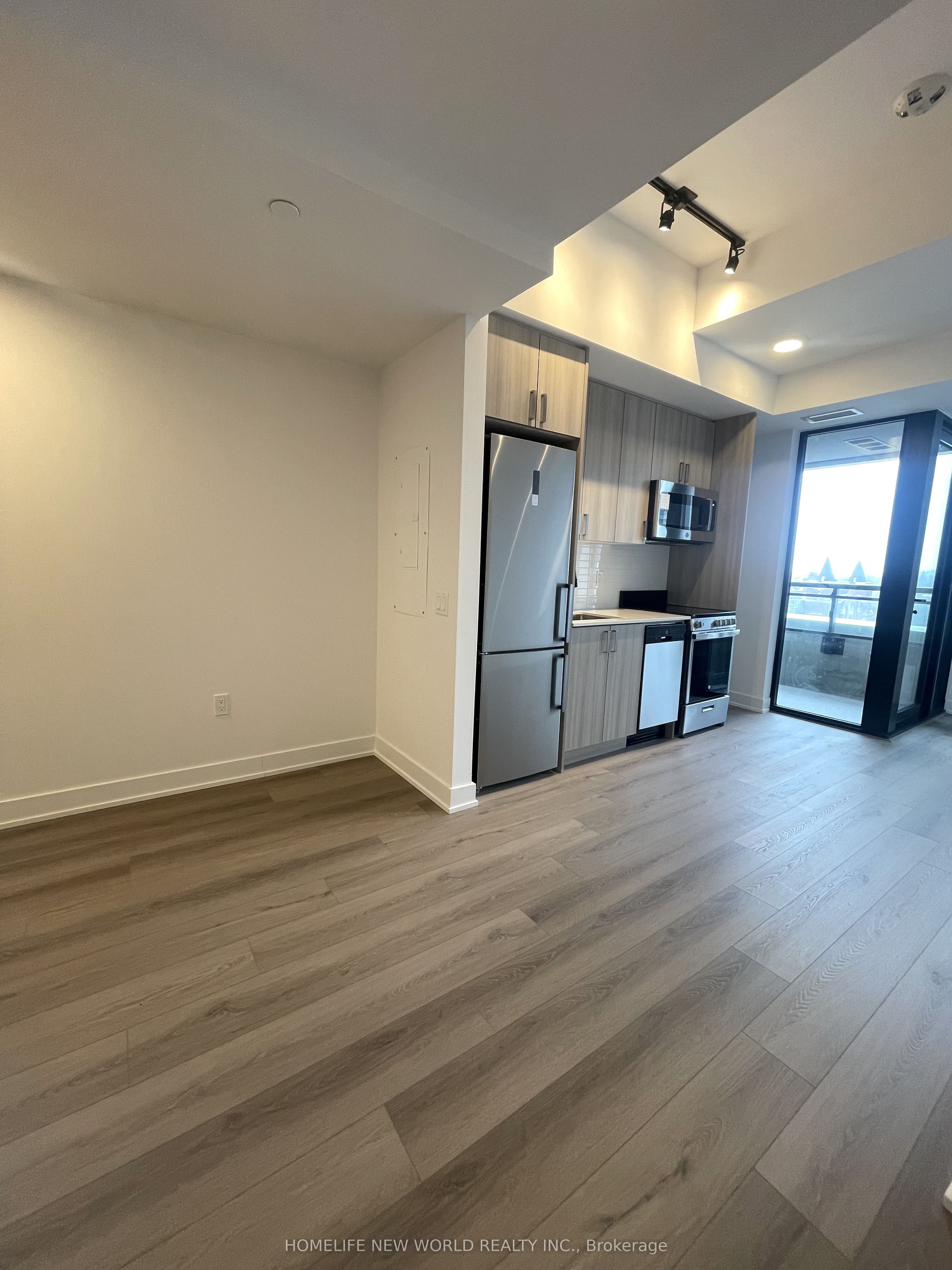 758 Dovercourt Road 608, Toronto, ON M6H 0G7 photo 5