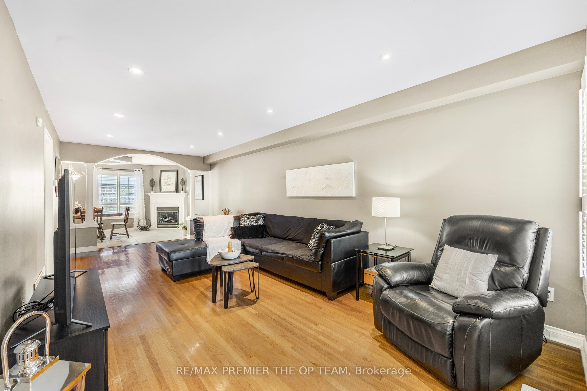 223 Landsbridge Street, Caledon, ON L7E 2J6 photo 4