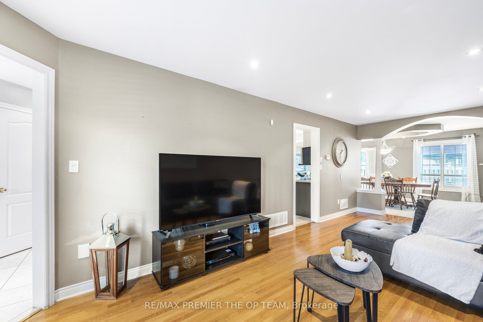 223 Landsbridge Street, Caledon, ON L7E 2J6 photo 5